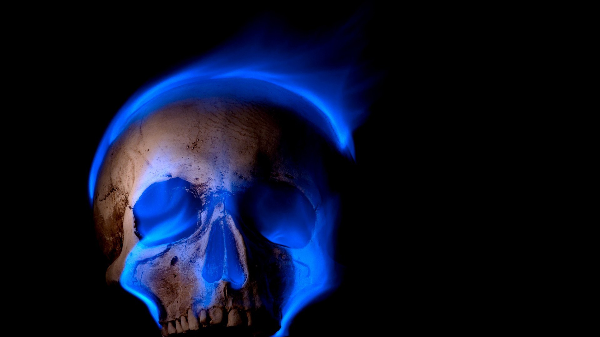 1920x1080 General  digital art skull black background teeth burning blue flames  fire death spooky Gothic