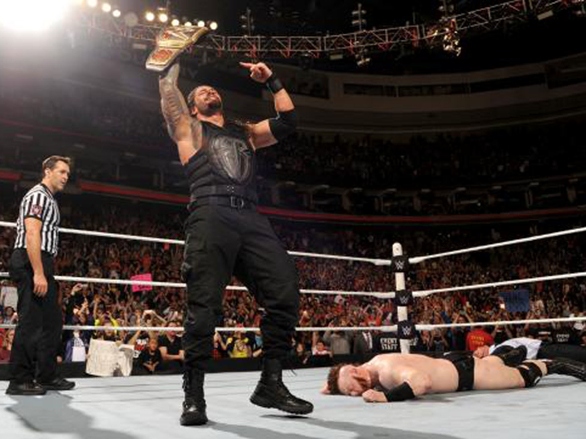 2048x1536 WWE Raw results: Roman Reigns wins WWE title from Sheamus a day after TLC  loss despite Vince McMahon return | The Independent