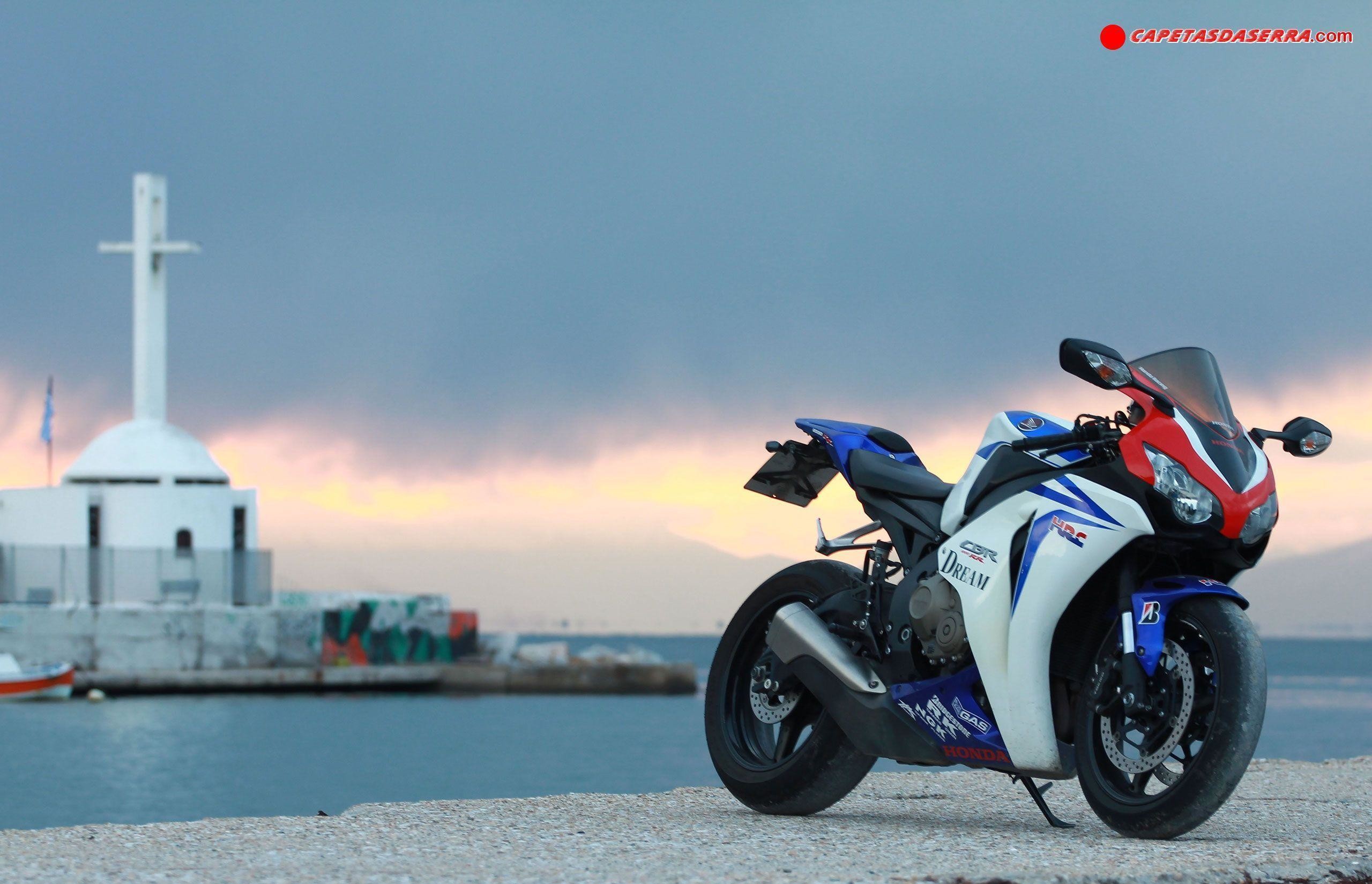 2560x1650 Fotos de MOTOS Videos - Honda CBR1000RR HRC 2011 Wallpaper