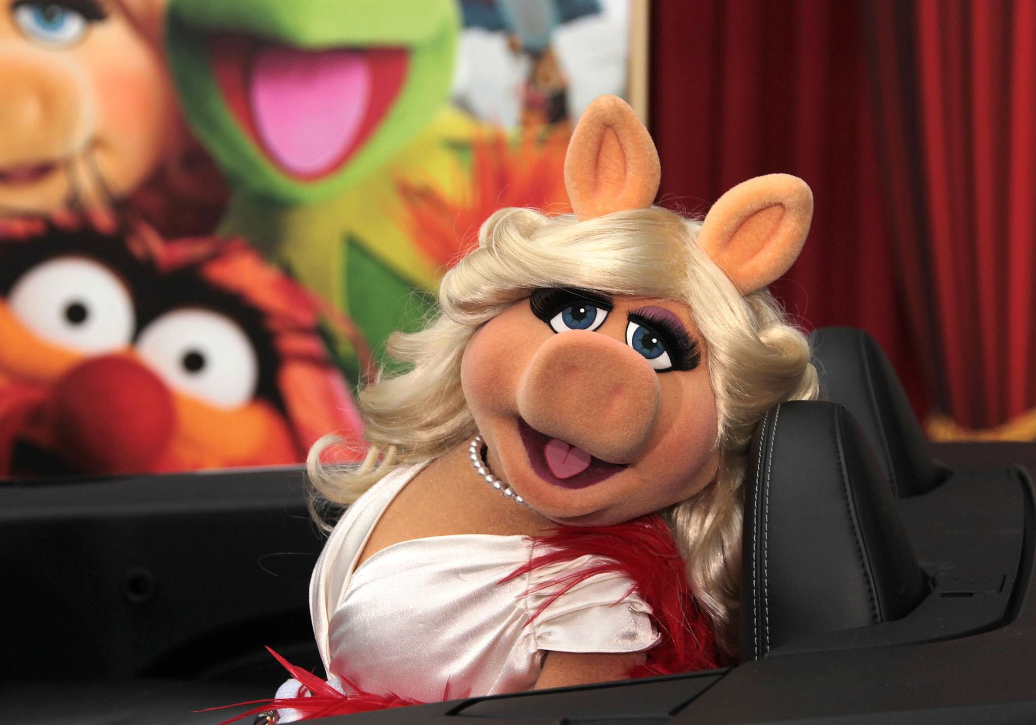 2048x1432 PIN IT MS PIGGY | the muppets 2011 pin miss piggy at event of the muppets