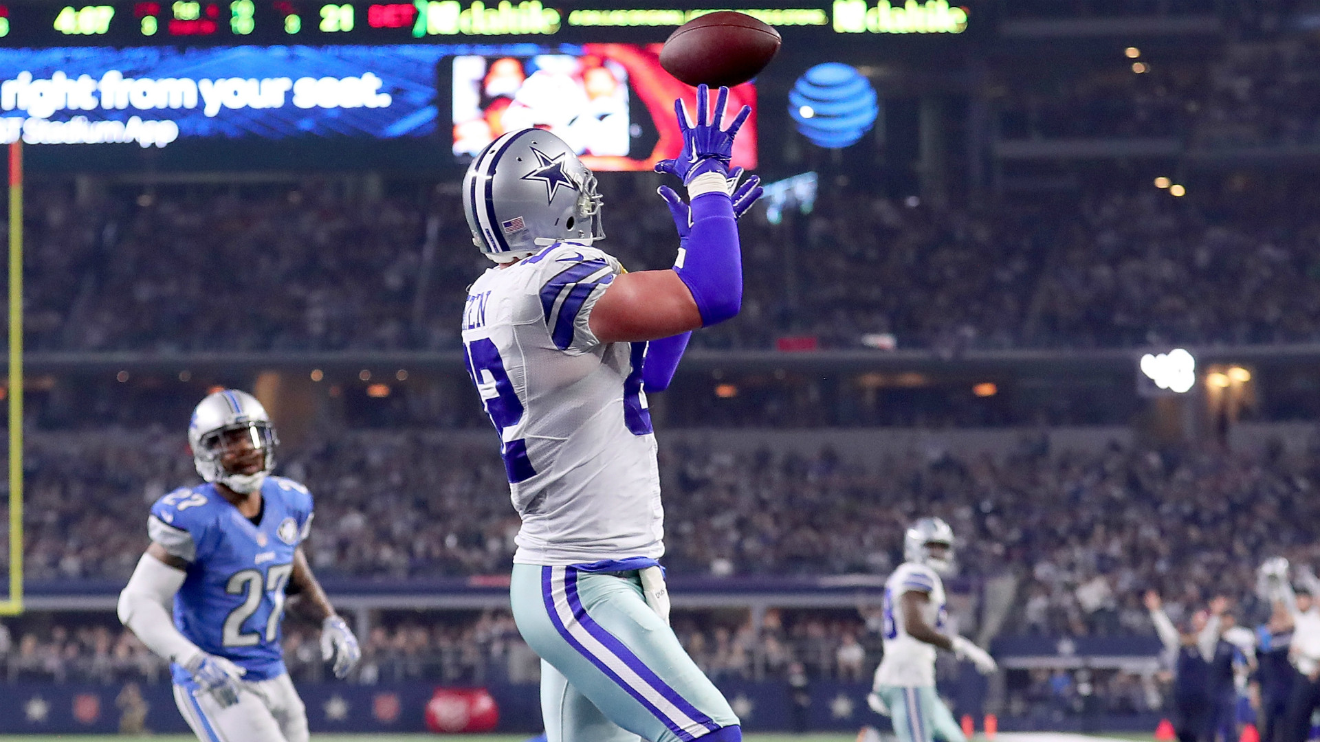 1920x1080 Dallas Cowboys wide receiver Dez Bryant channelled his inner QB with a  ten-yard scoring