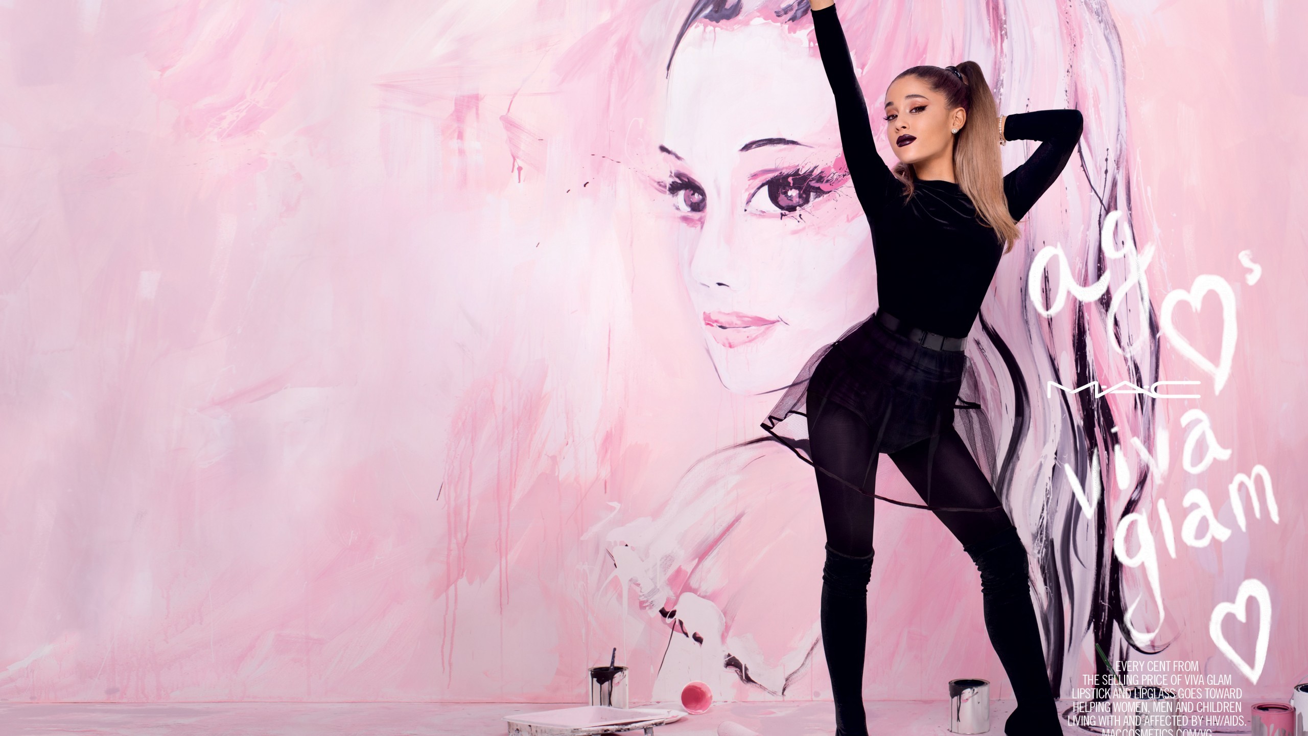 2560x1440 Celebrities / Ariana Grande Wallpaper