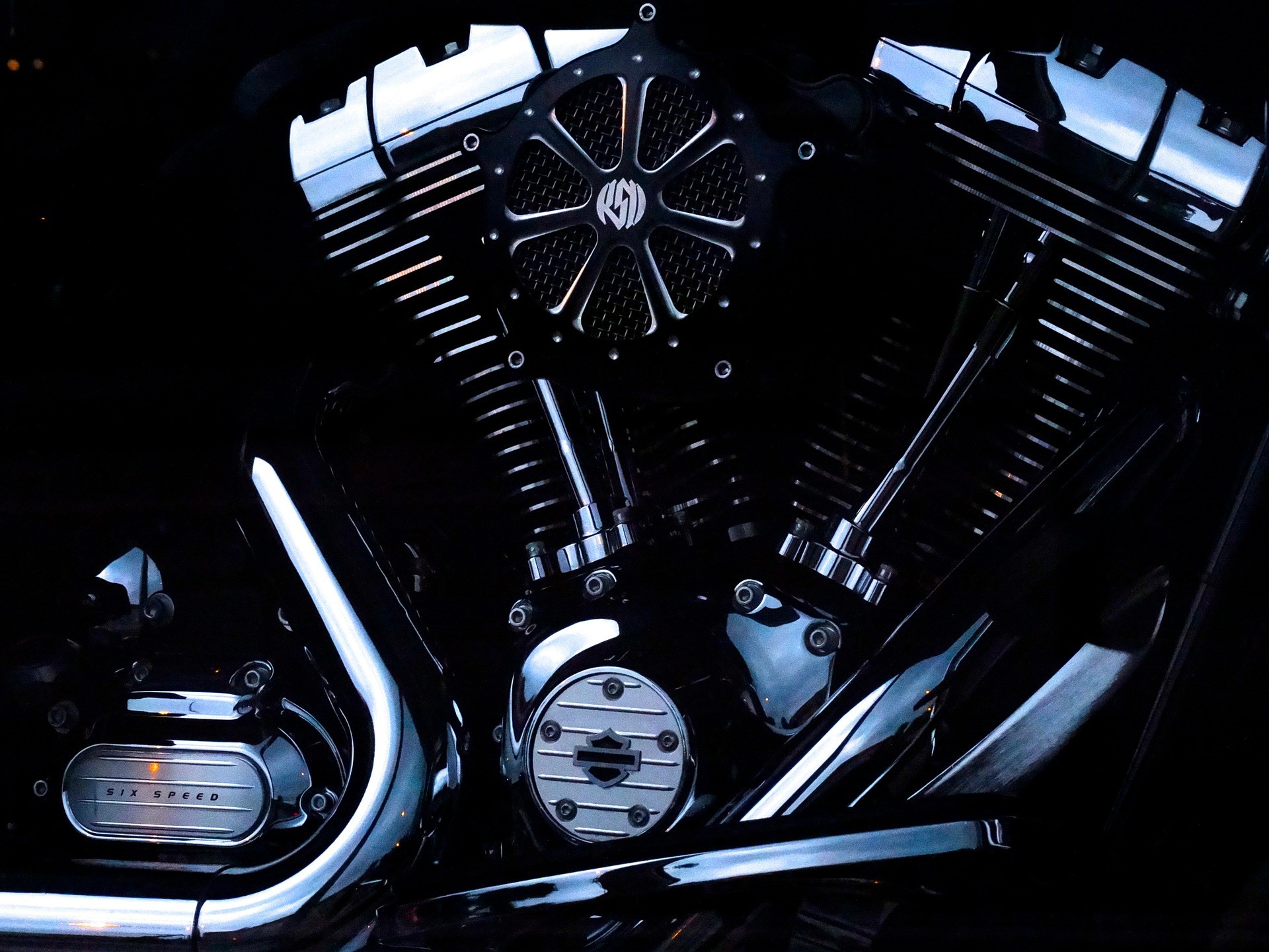 1920x1440 Harley Davidson Motorcyles Chrome Black Wallpaper HD Free