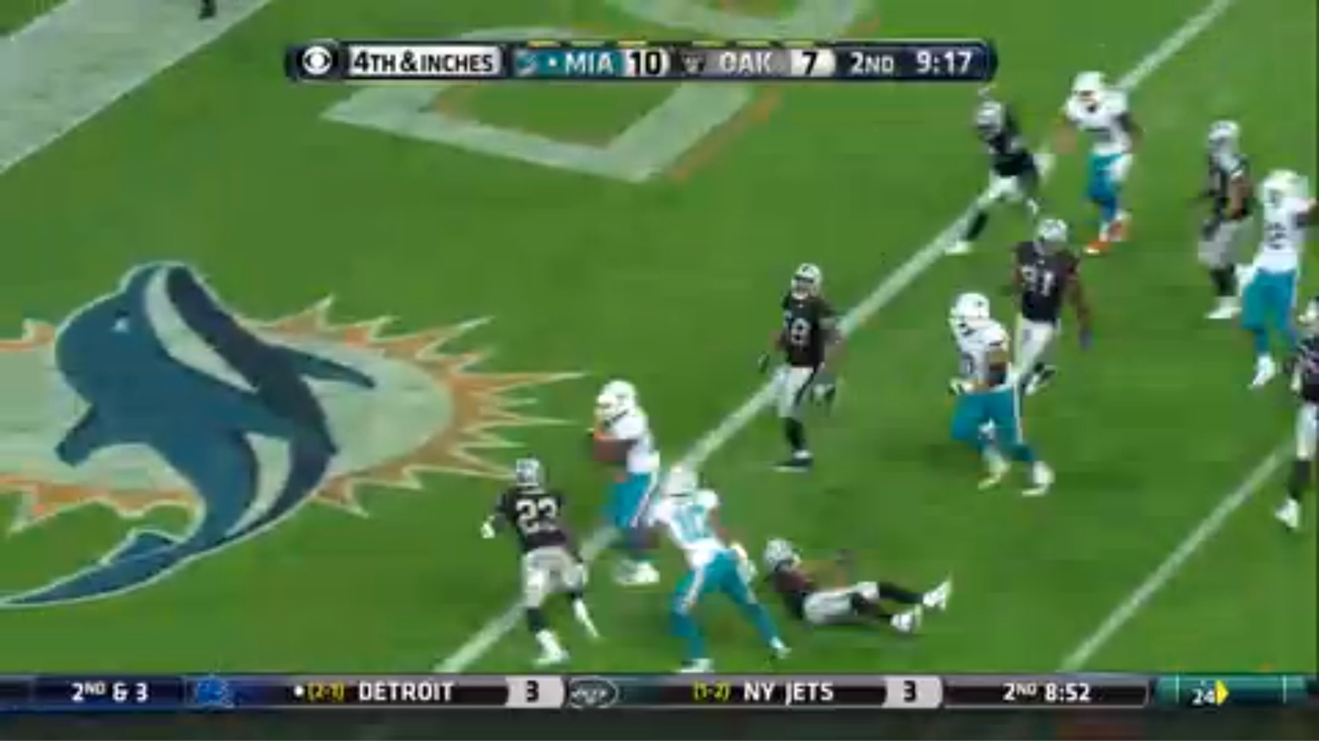 1920x1080 Lamar Miller scores from eight-yards out on a fourth-and-inches play for  the Miami Dolphins in the second quarter of their game in London against  the ...