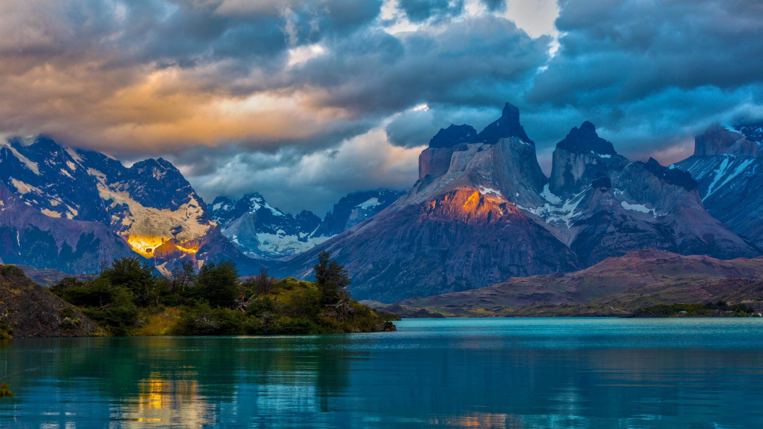 2560x1440 Preview wallpaper landscape, argentina, mountain, lake, patagonia, clouds,  nature 
