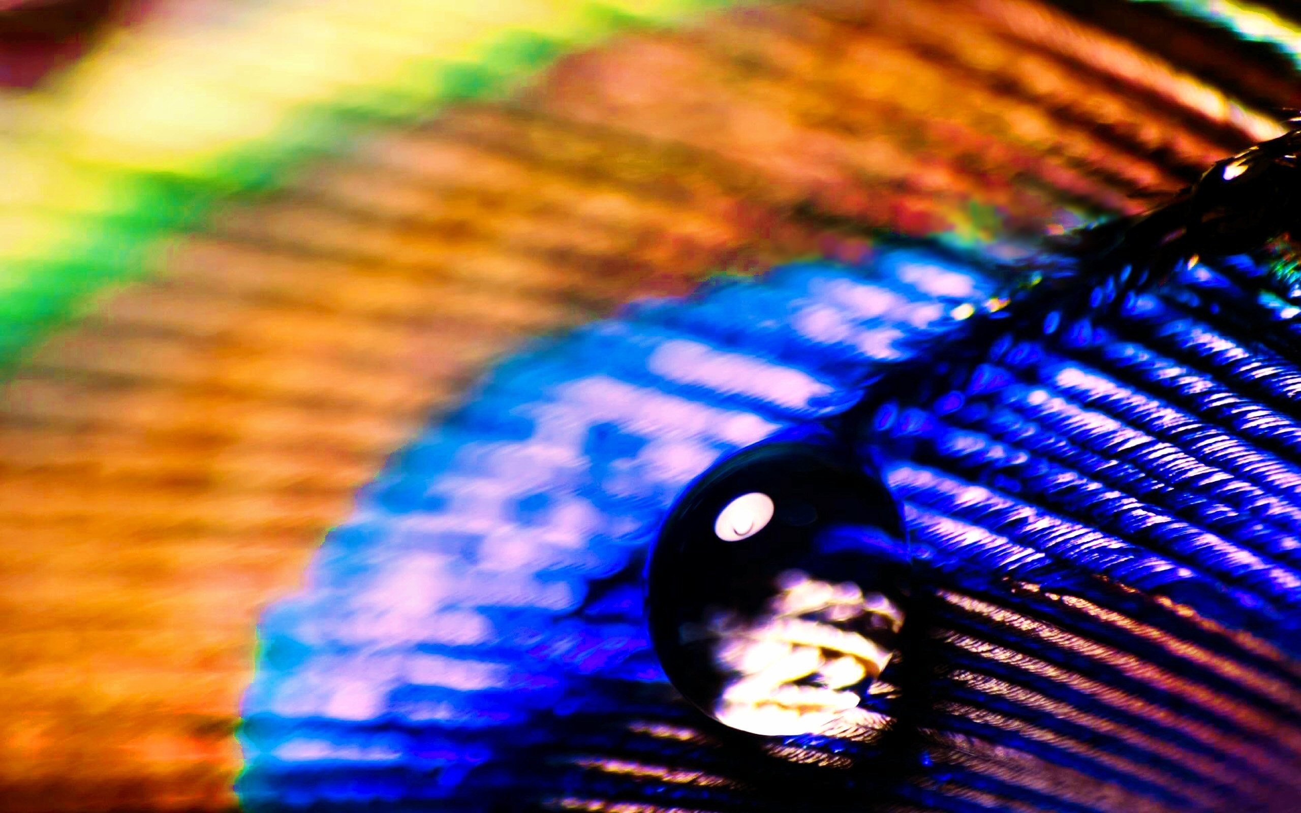 2560x1600 Colorful Water Drop Wallpaper