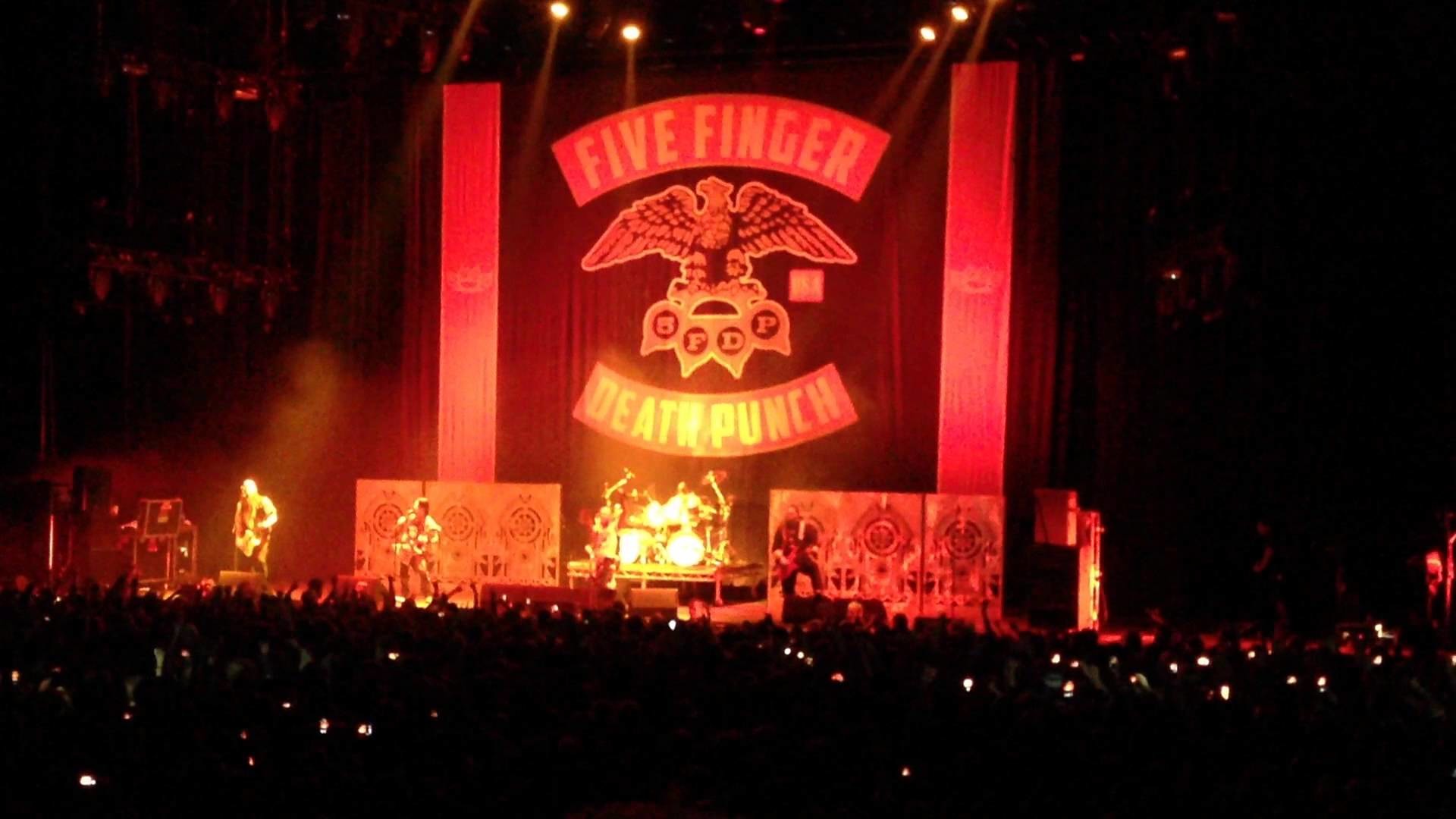 1920x1080 Five Finger Death Punch - Burn MF Live in Oslo Spectrum 9 nov 2013 HD 1080p