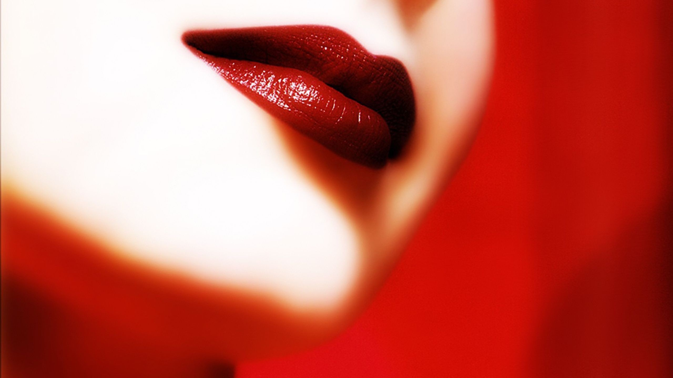 2560x1440 Tags:  Lipstick