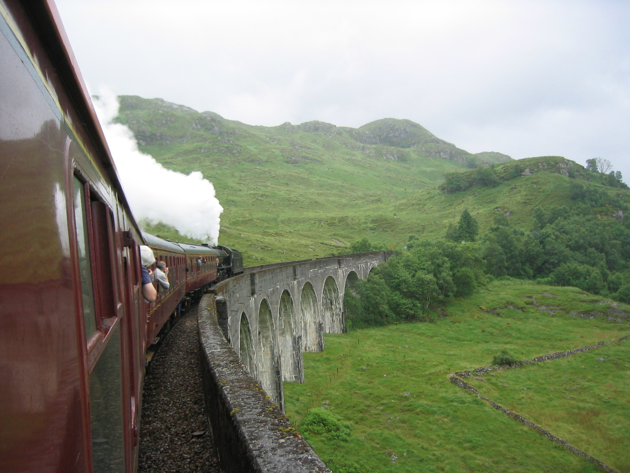 2048x1536 Jacobite Steam Train - Hogwarts Express!