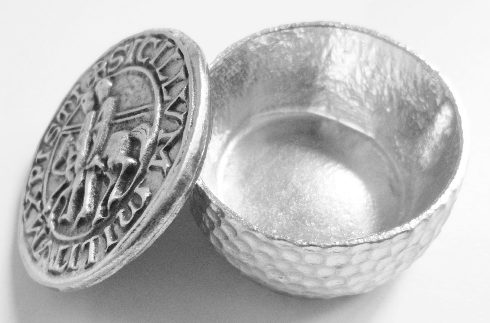 1954x1289 Masonic Knights Templar Seal Trinket Box