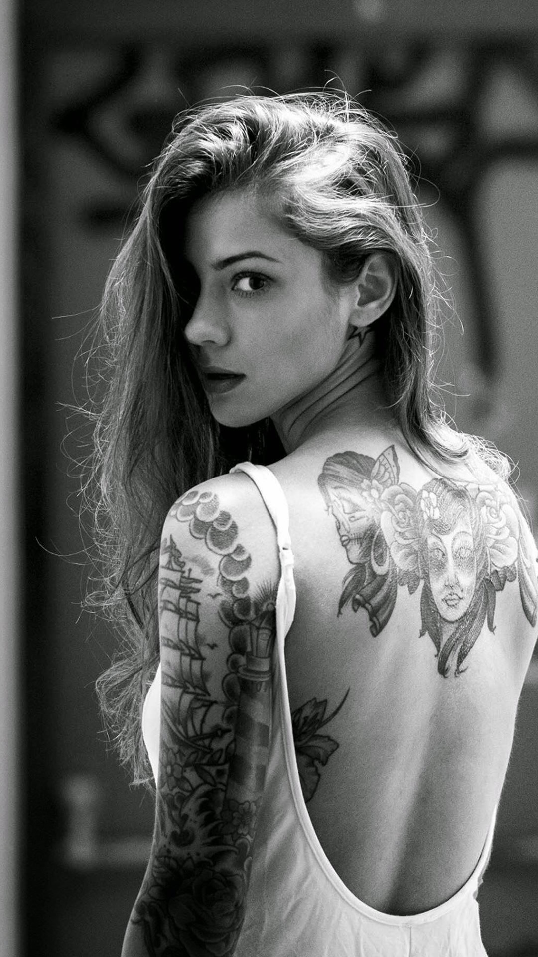1080x1920 Beautiful Girl Tattooed Back iPhone 6 wallpaper