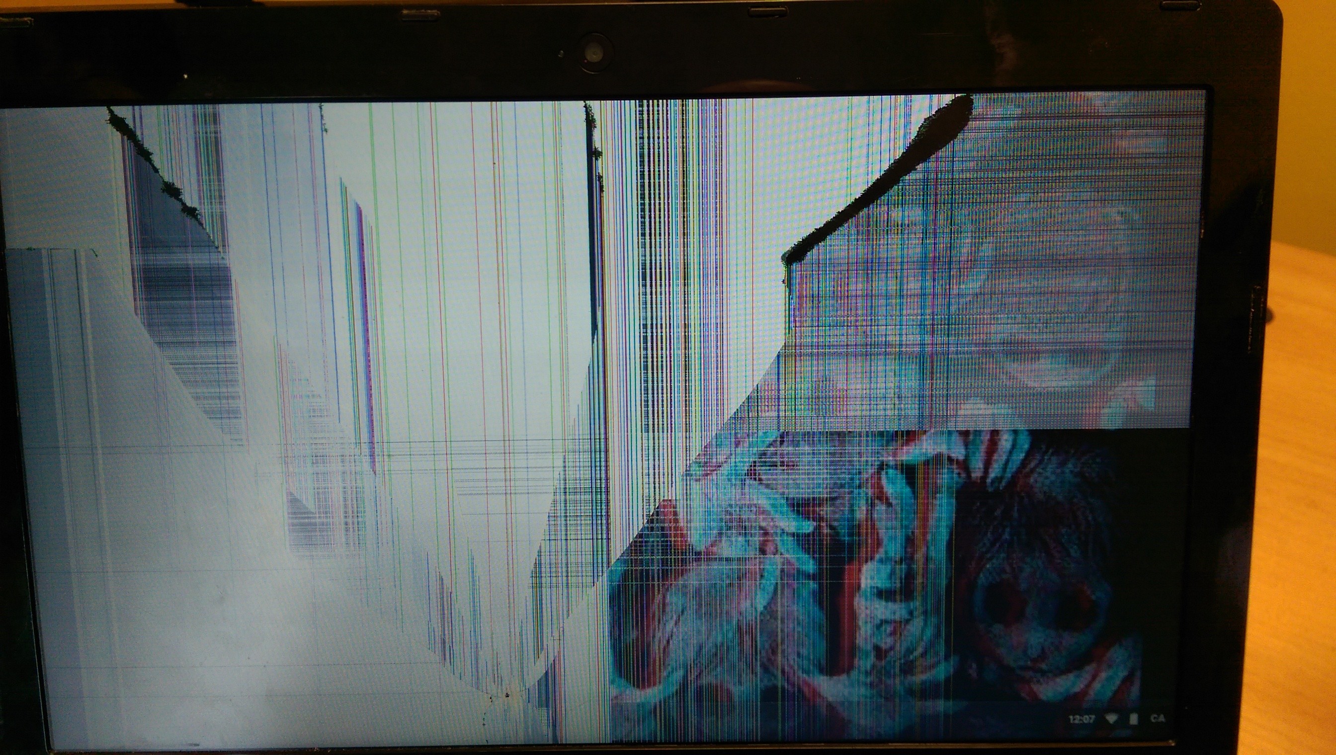 2688x1520 Chromebook with broken screen