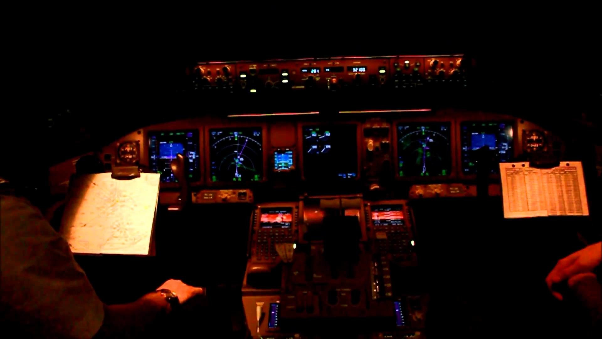 1920x1080 Turkish Airlines Boeing 777-300ER cockpit video (VIDEO 2 .