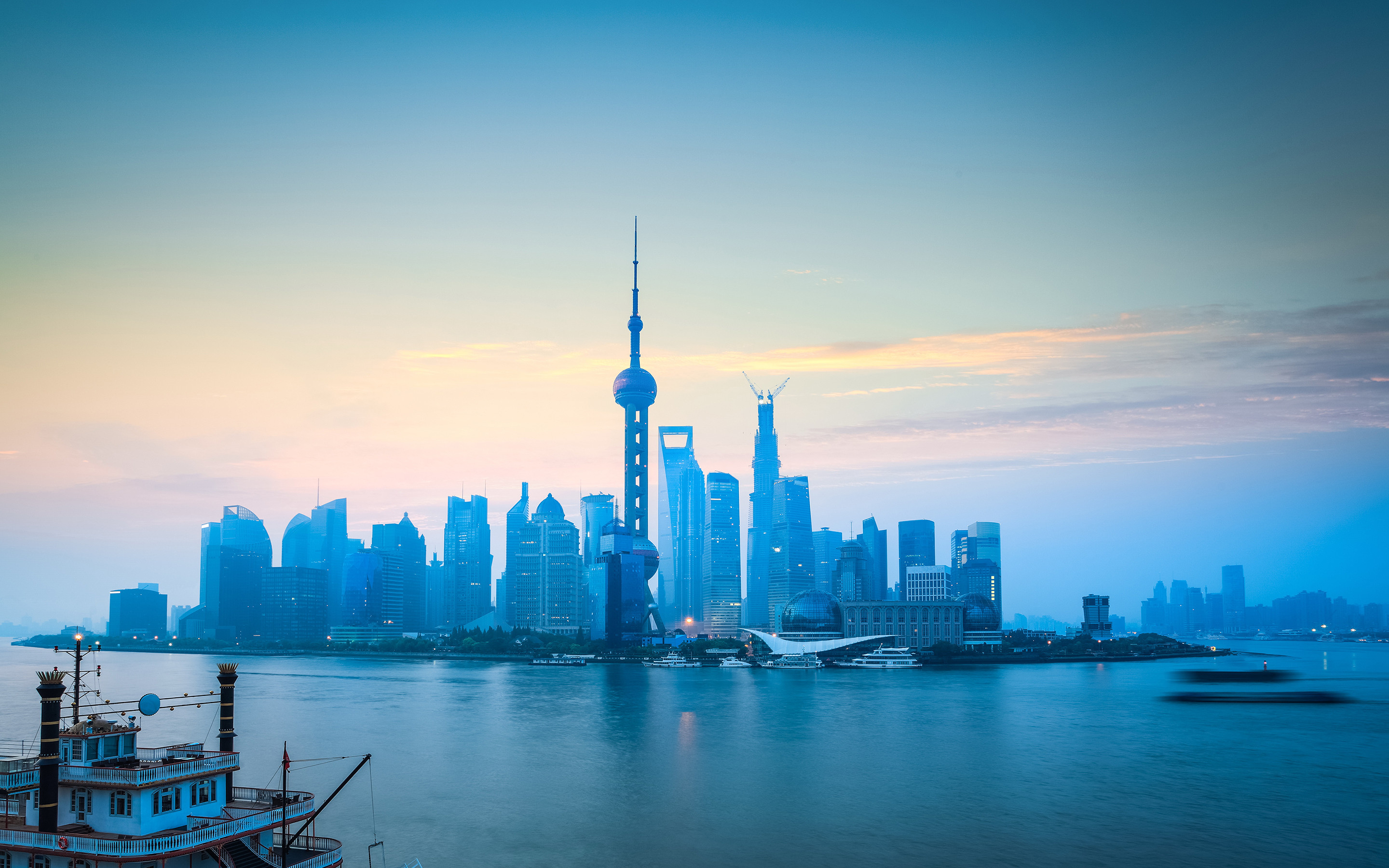 2880x1800 shanghai skyline in daybreak