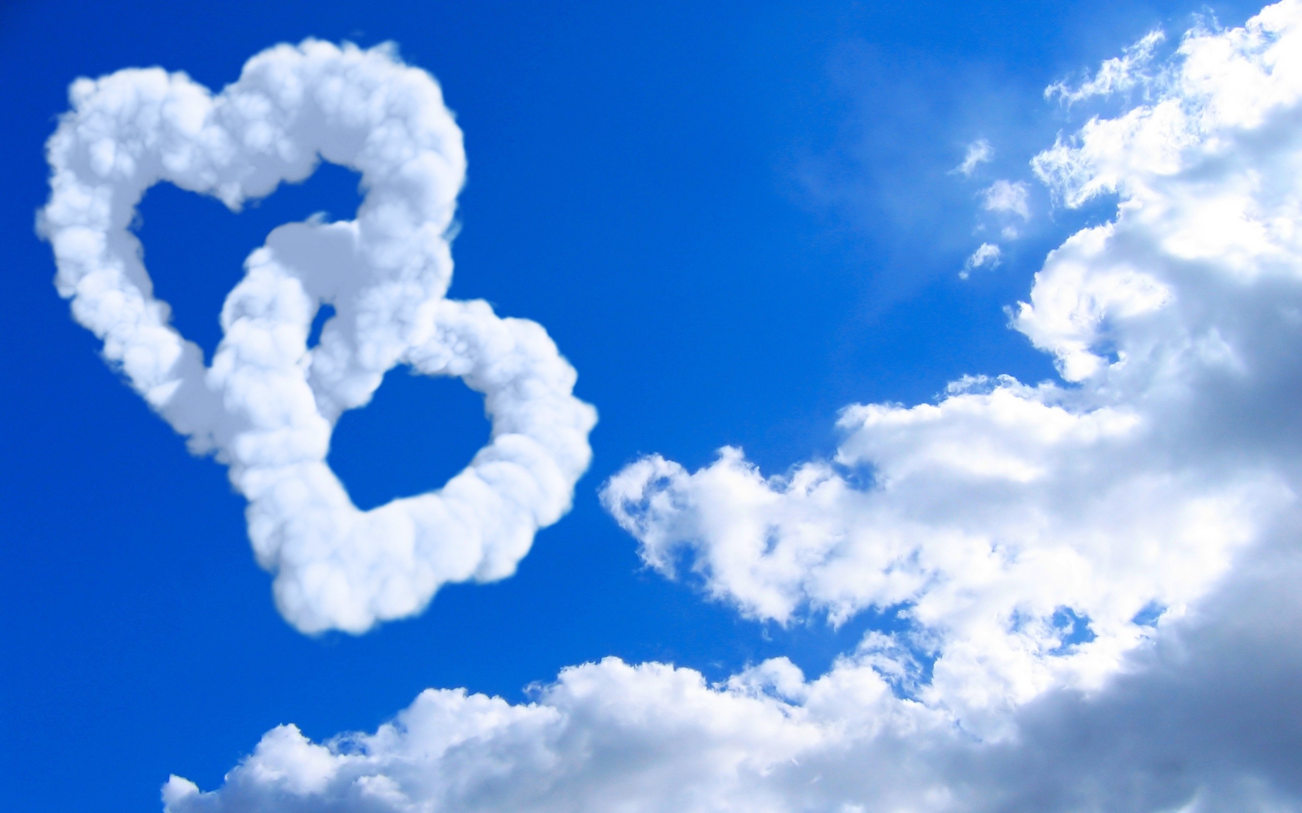 2560x1600 Hearts in Clouds