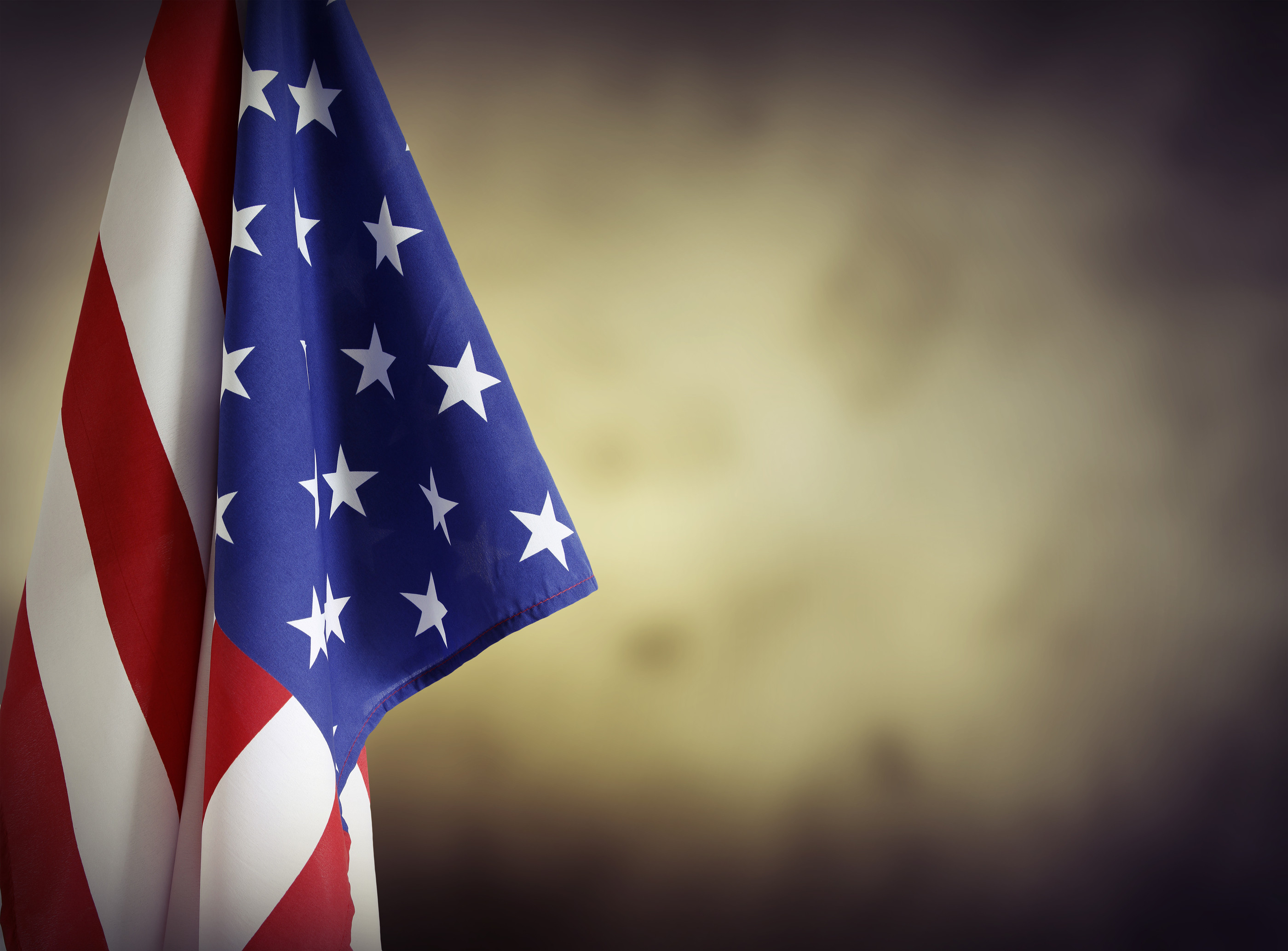 2800x2068 ... 2068 in American flag in front of plain background. Advertising space