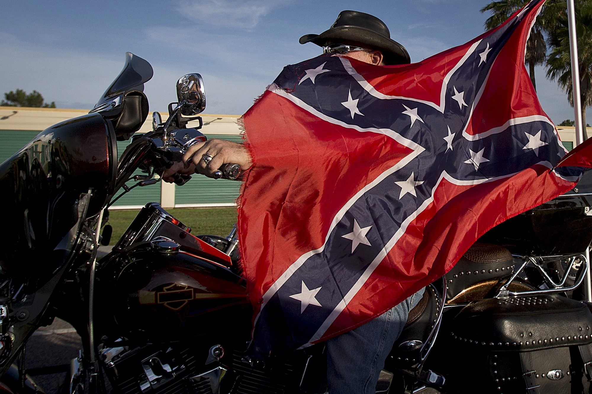 2000x1332 Southern flag doesnt represent racism to southers it represents 2000Ã1332