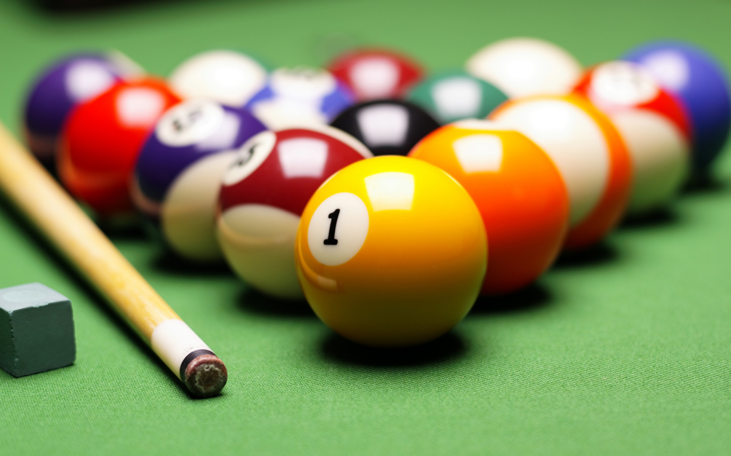 2560x1600 8ball