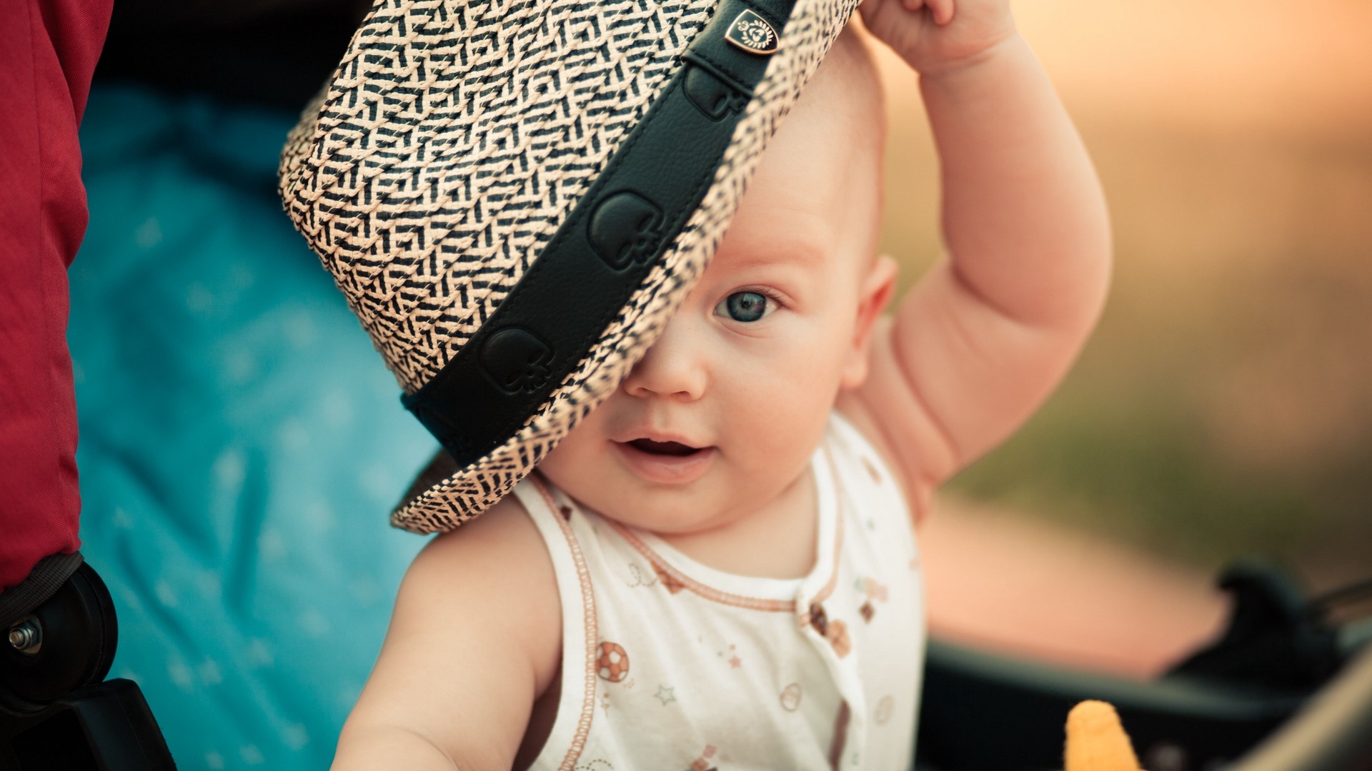 1920x1080  Wallpaper baby, child, hat