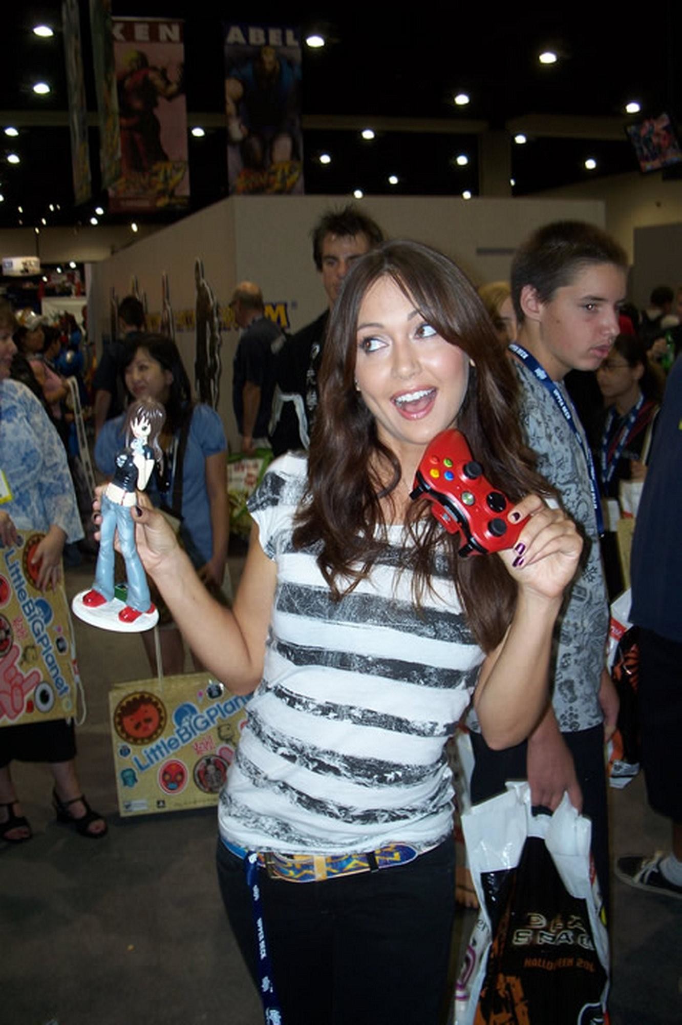 1332x2000 Jessica Chobot images Jessica Chobot HD wallpaper and background photos
