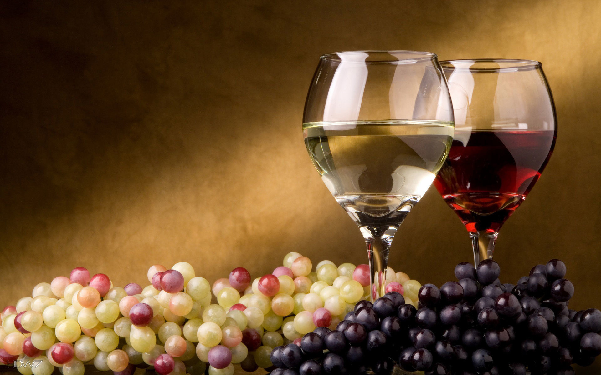 1920x1200 red and white wine and grapes wallpaper