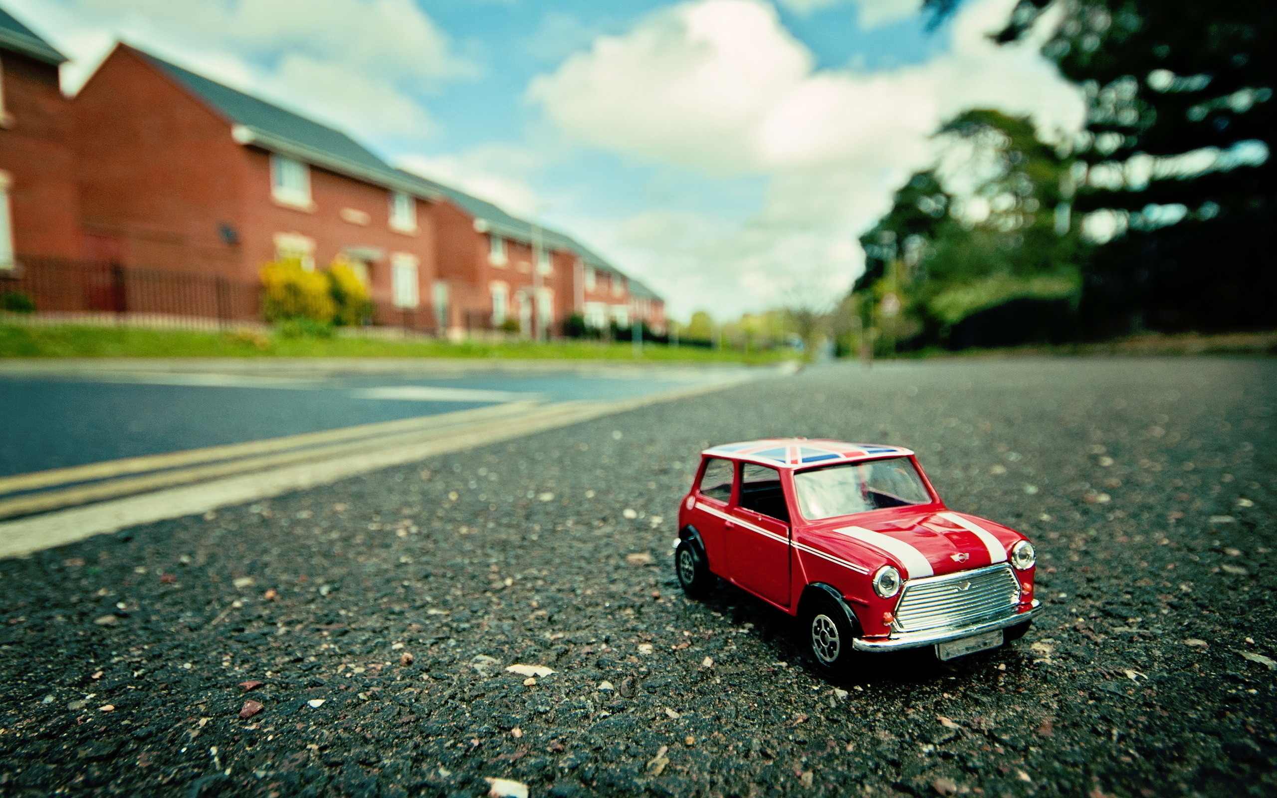 2560x1600 Mini Cooper Toy Car Desktop Wallpaper