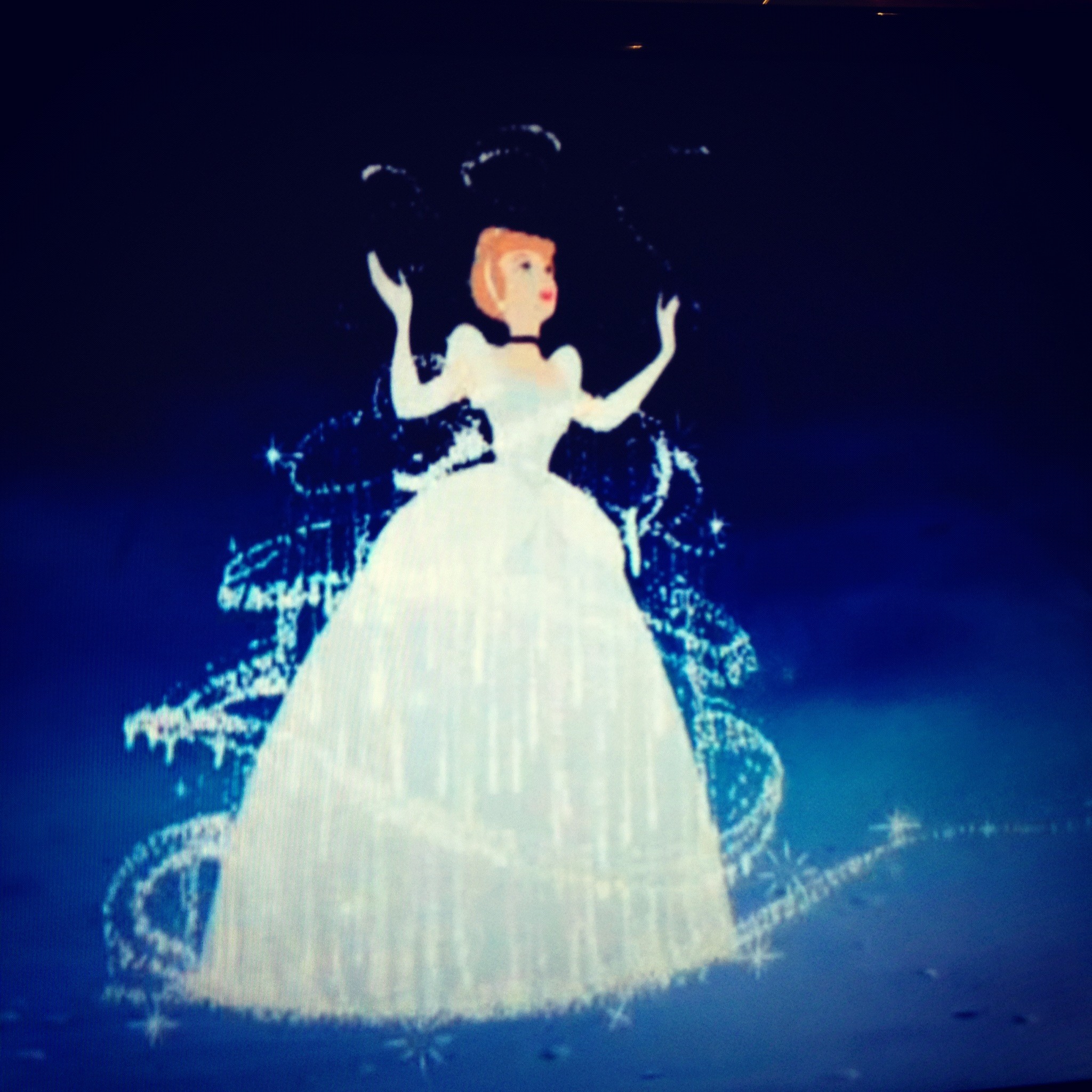 2048x2048 Cinderella Cartoon HD Image Wallpaper for Lumia