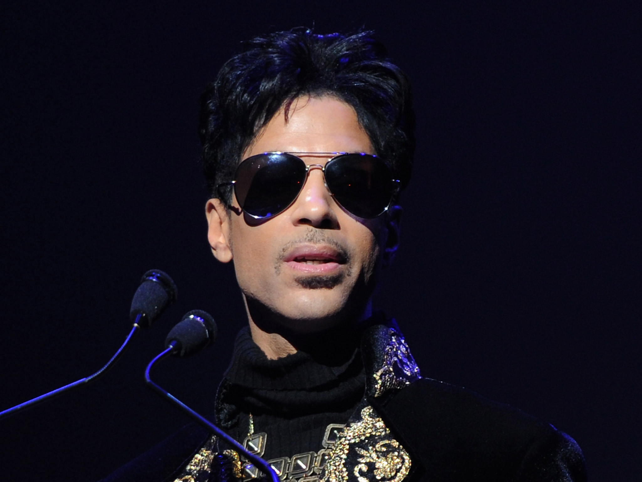 2048x1536 Prince died after overdosing on painkiller 'hundreds of times more potent  than heroin' | The Independent