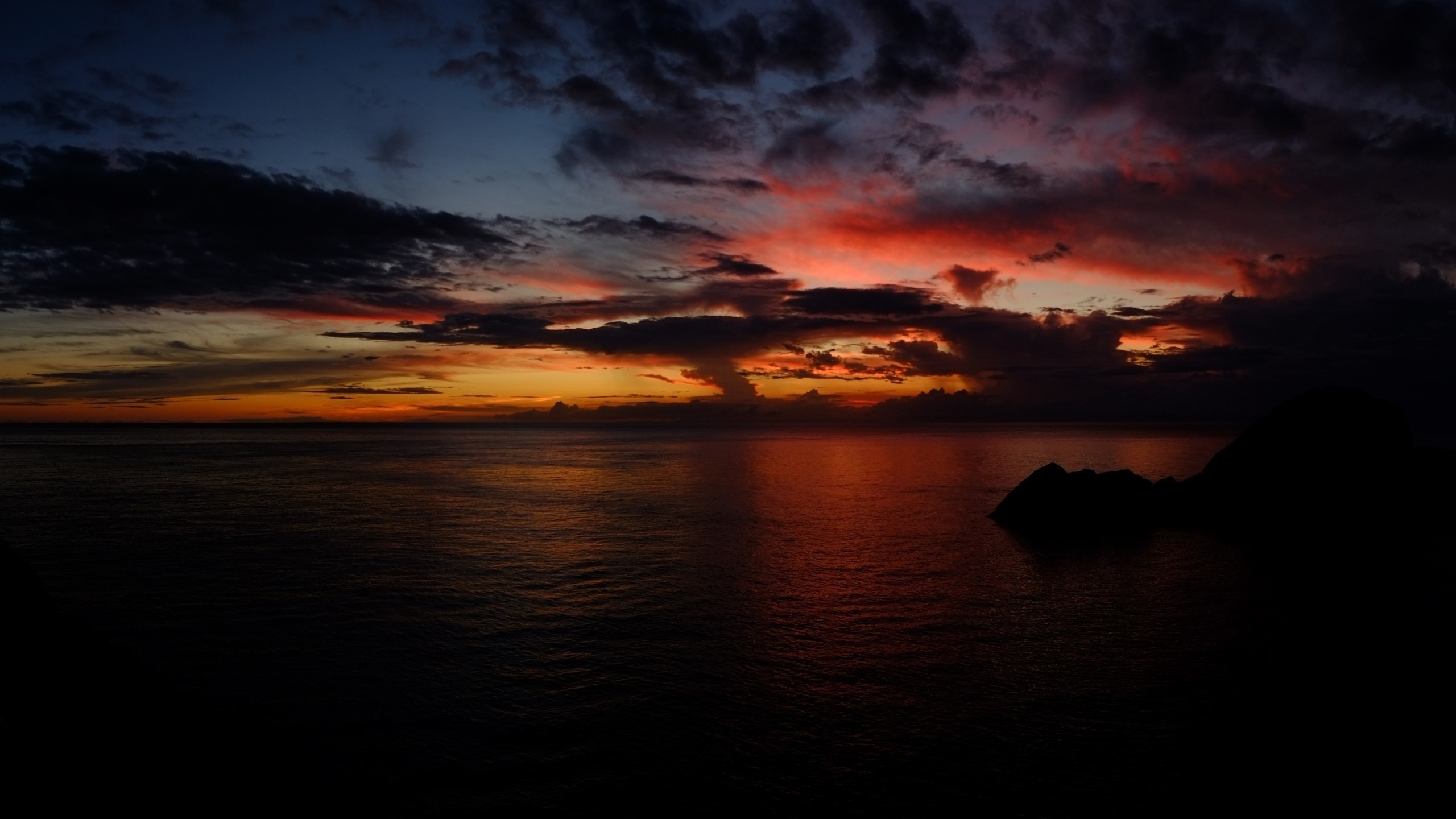 2560x1440 dark sunset hd |  Sunset Clouds & Dark Ocean desktop PC and Mac  wallpaper