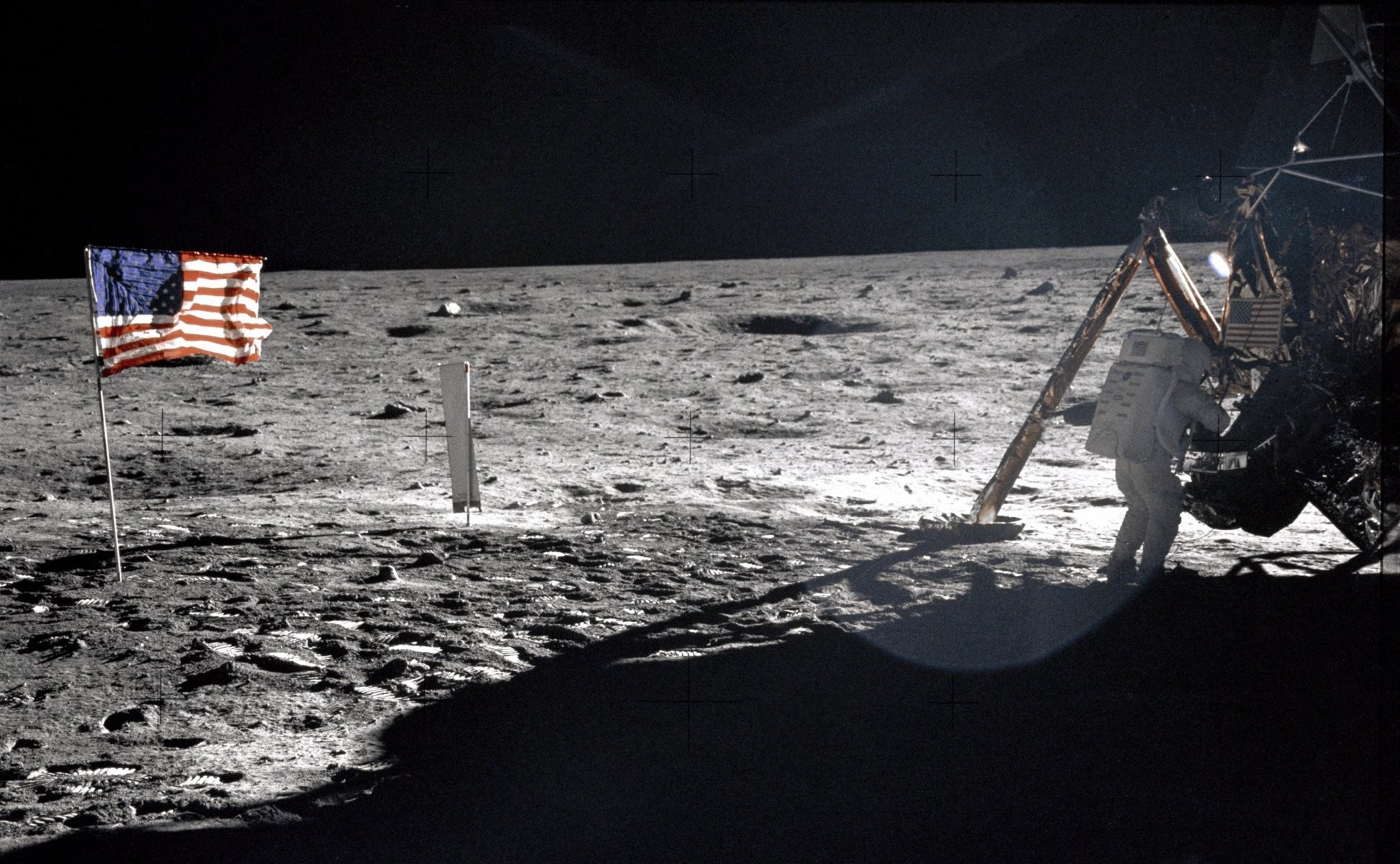 1944x1200 apollo moon landing moon cosmonaut astronaut