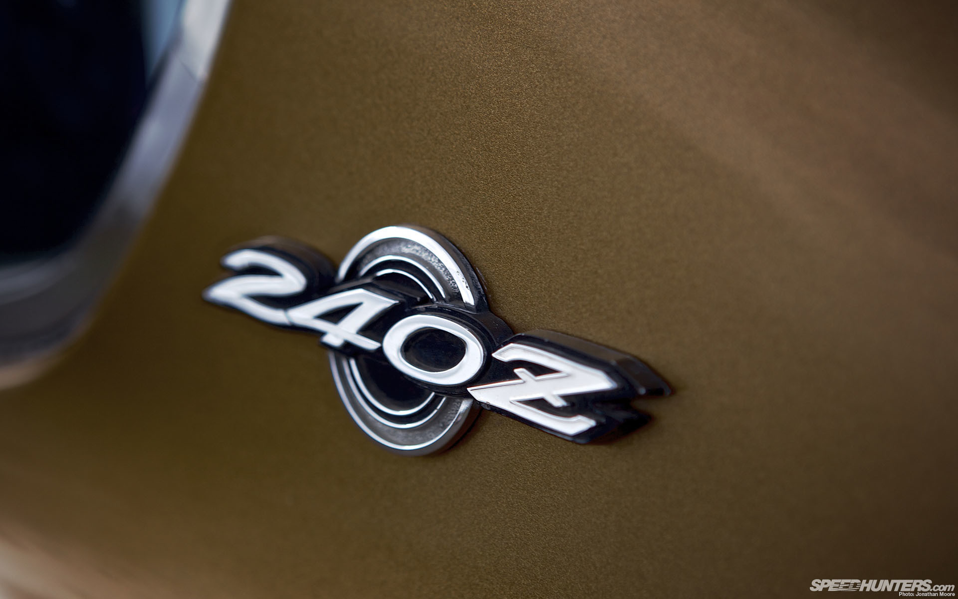 1920x1200 Datsun 240z Classic Car Classic Macro Badge HD wallpaper thumb