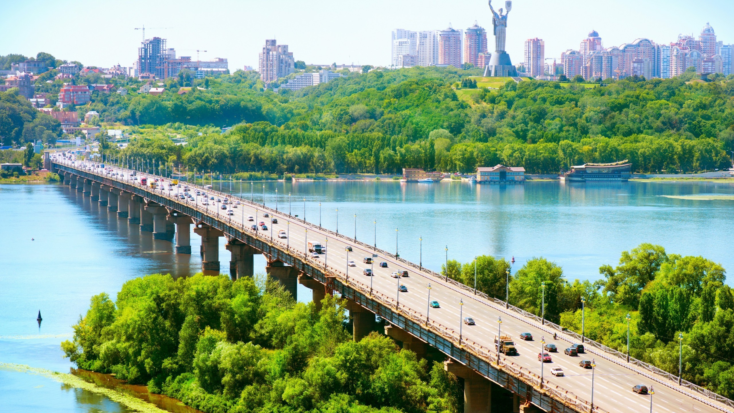 2560x1440 Ukraine, Bridge, Cityscape, River, Buildings