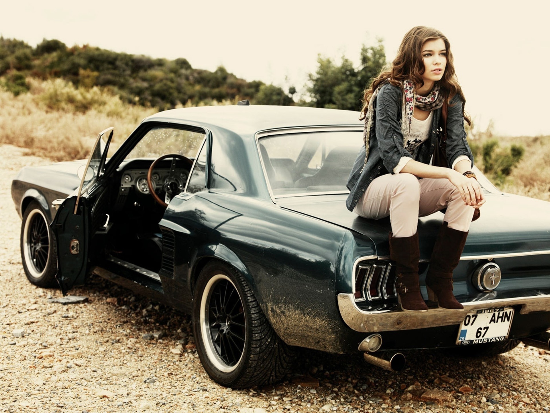 1920x1440 Girls and Muscle Cars Wallpaper