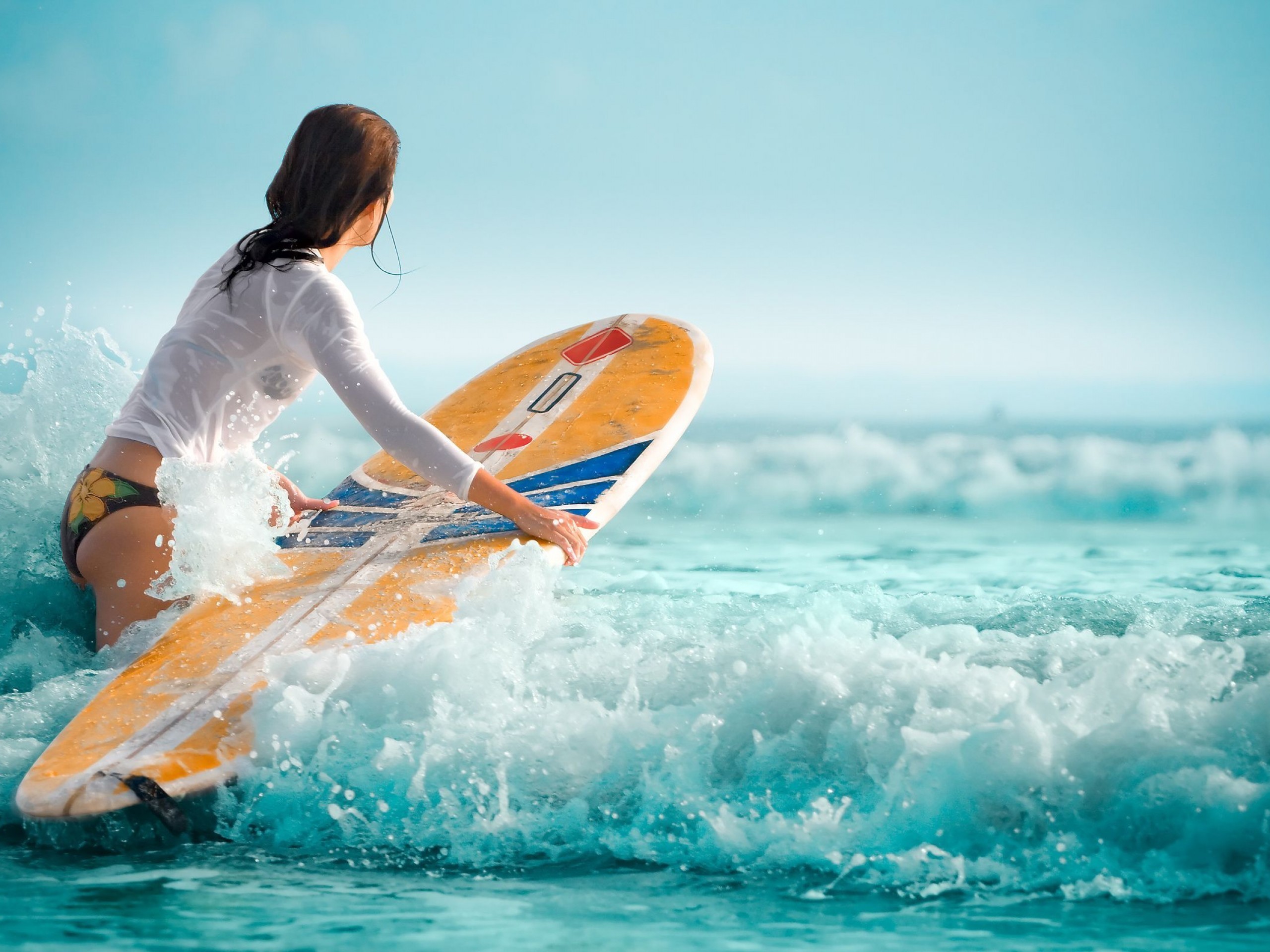 2560x1920 Photography / Surfboard Wallpaper