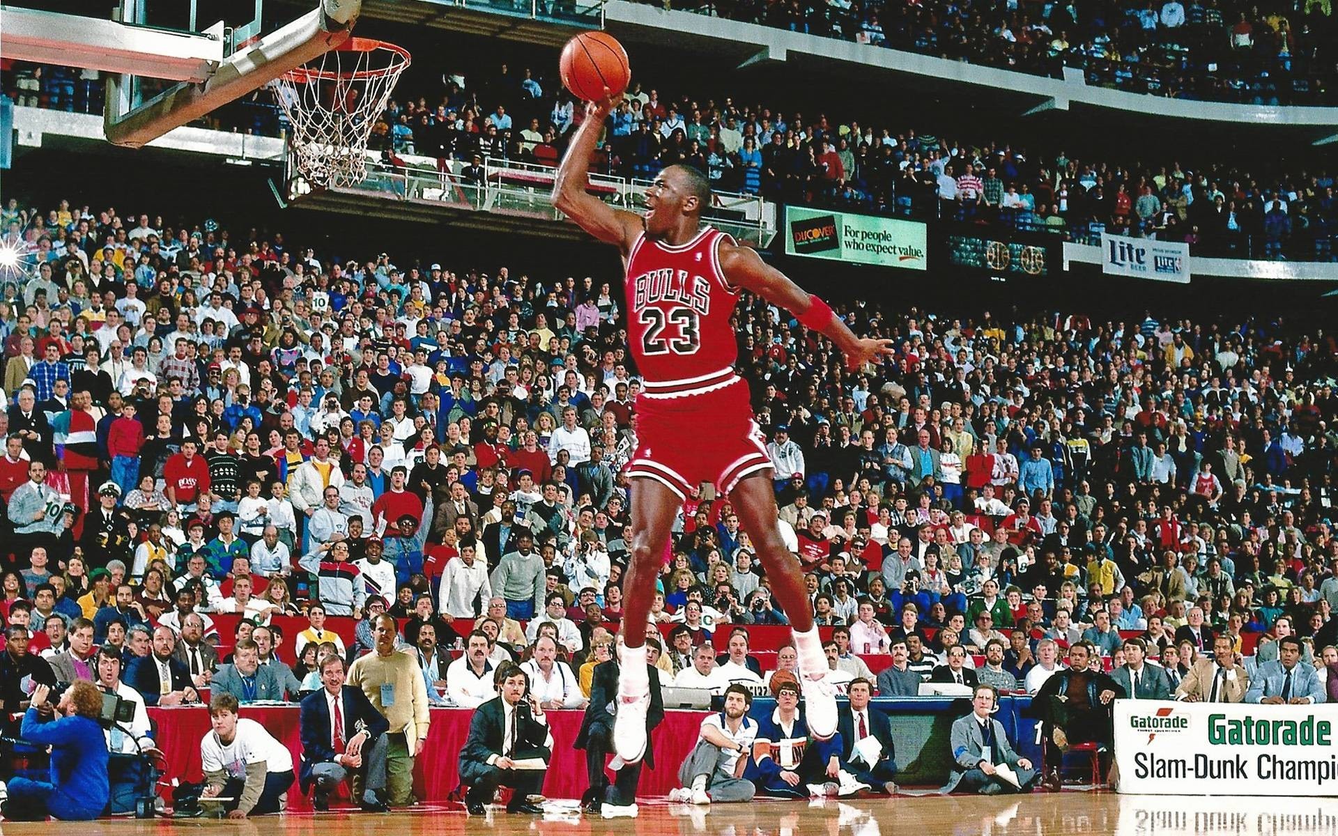 1920x1200 1600x2155 Michael Jordan Dunk contest 1985 Wallpaper. 1600 .