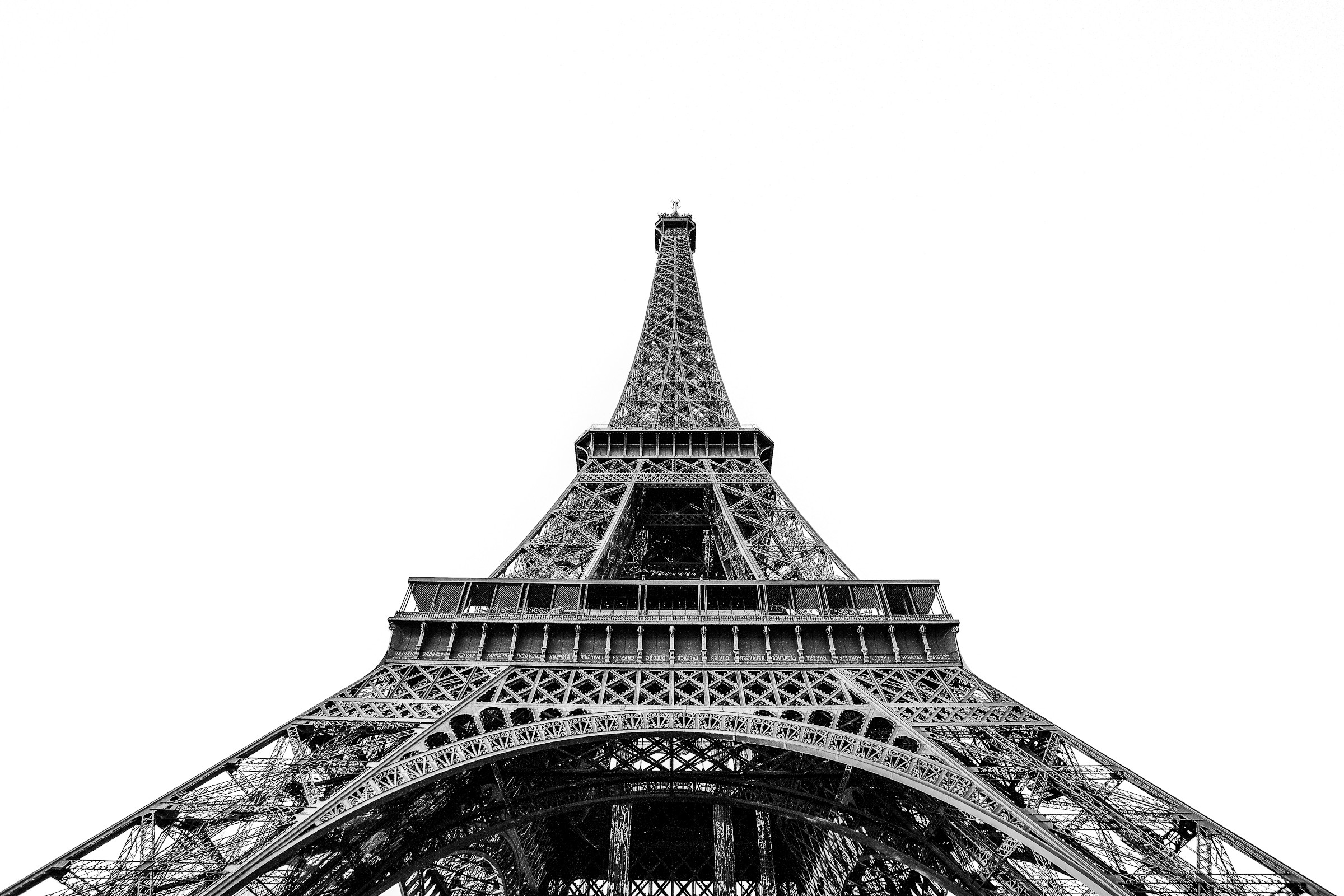 2400x1600 Black and White Eiffel Tower Wallpaper 2473