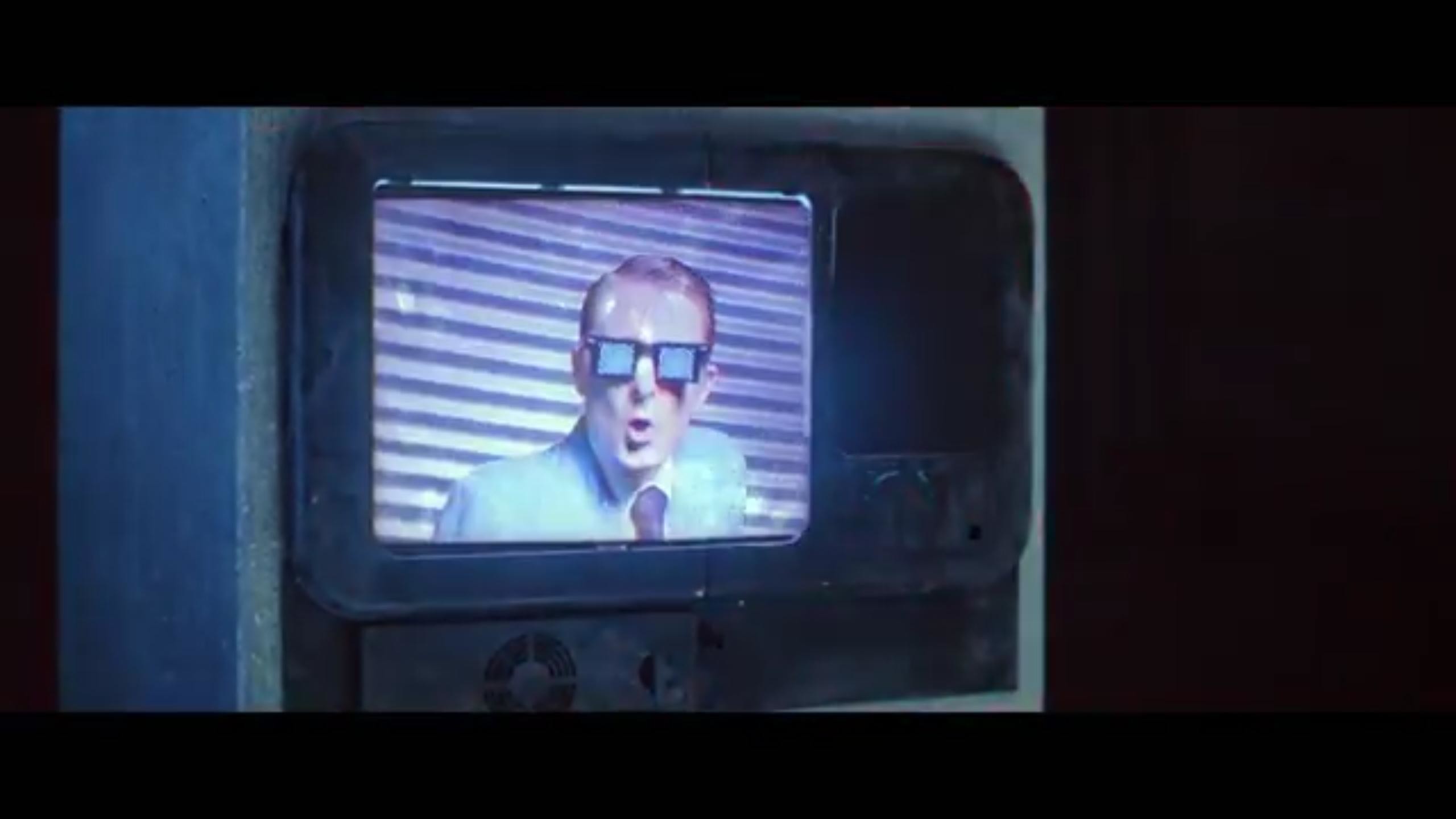 2560x1440 Matt was definitely going for the "Max Headroom" look in the dig down video