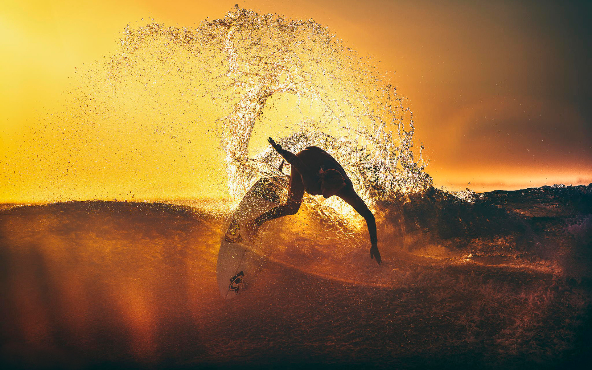 1920x1200 Sports Surfing Waves 28274