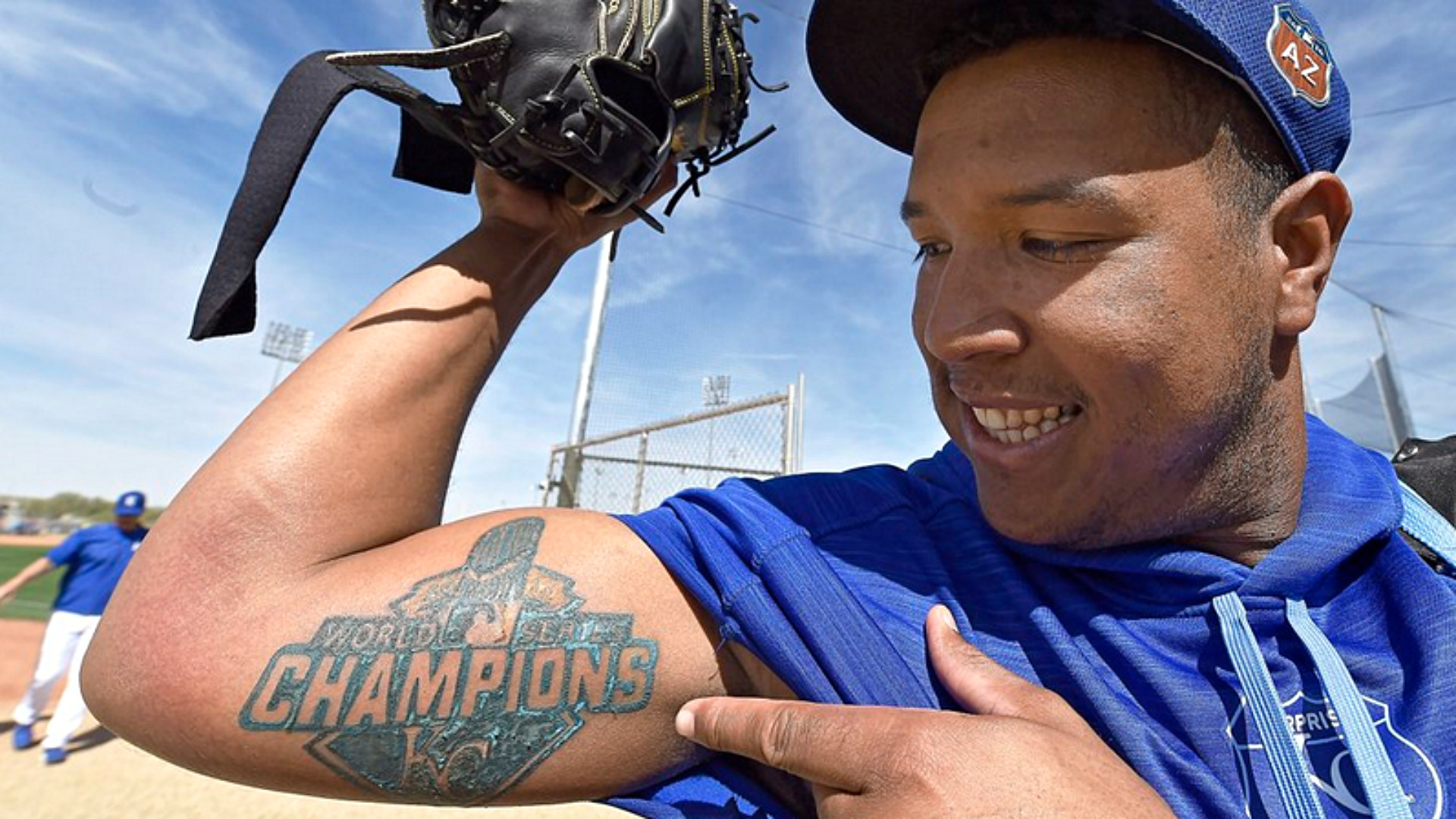 1920x1080 Salvador Perez gets massive Royals World Series tattoo on biceps | MLB |  Sporting News