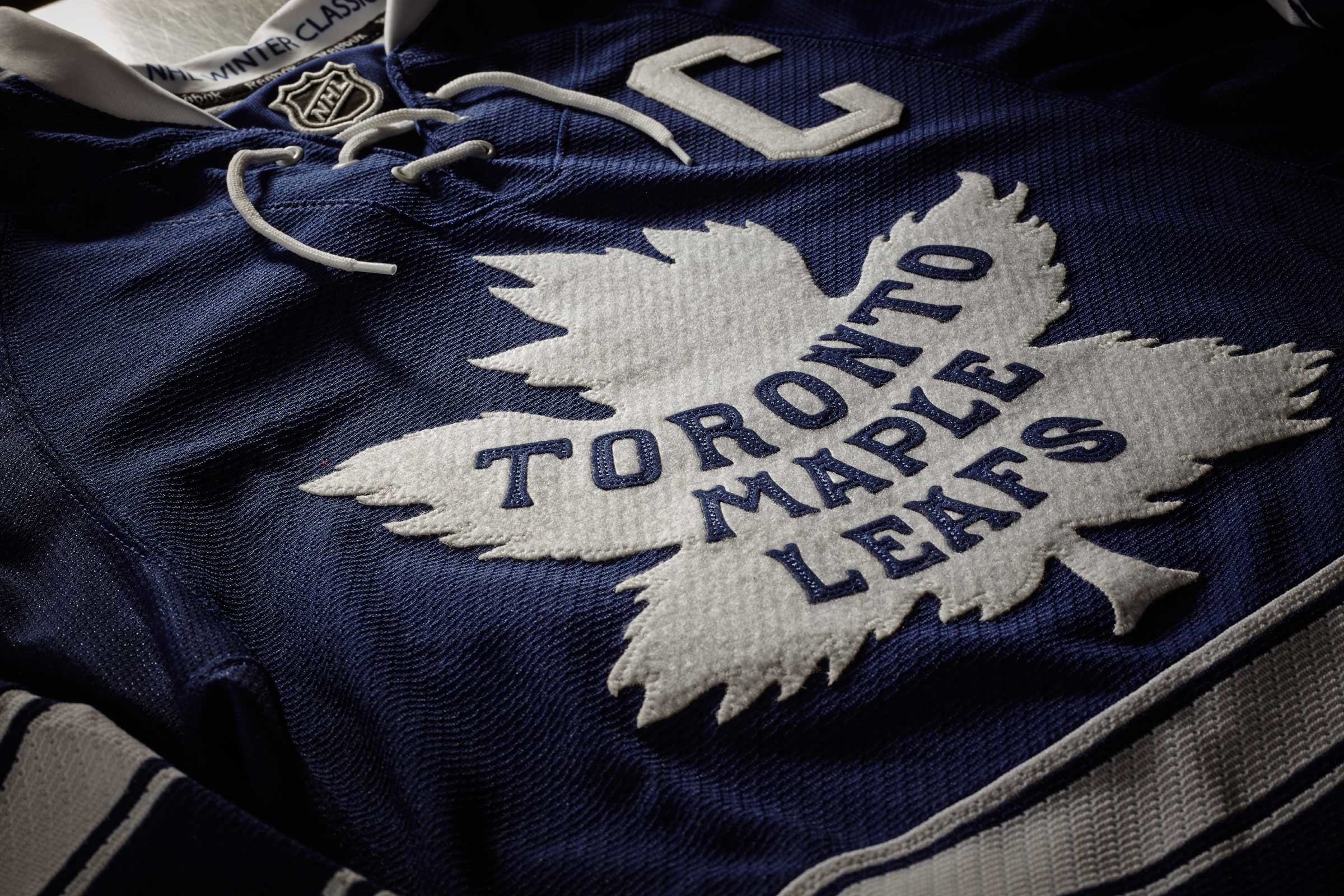 2400x1600 Anybody got an cool wallpapers they want to share? : leafs