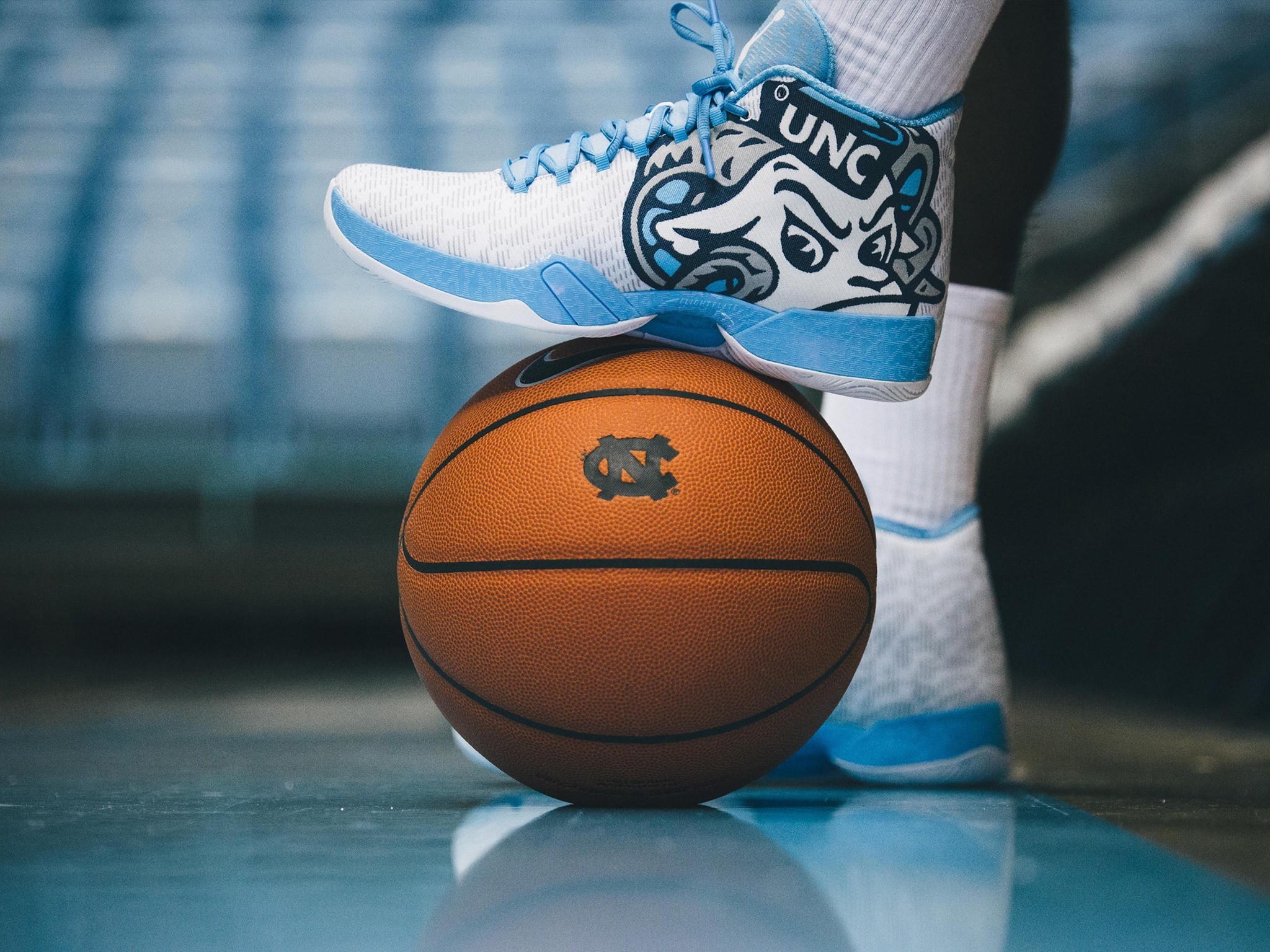 2048x1536 Pretty similar to the first Air Jordan XX9 'UNC' PE that we were fortunate  enough to see last year when the Tar Heels were in the NCAA Sweet 16, ...