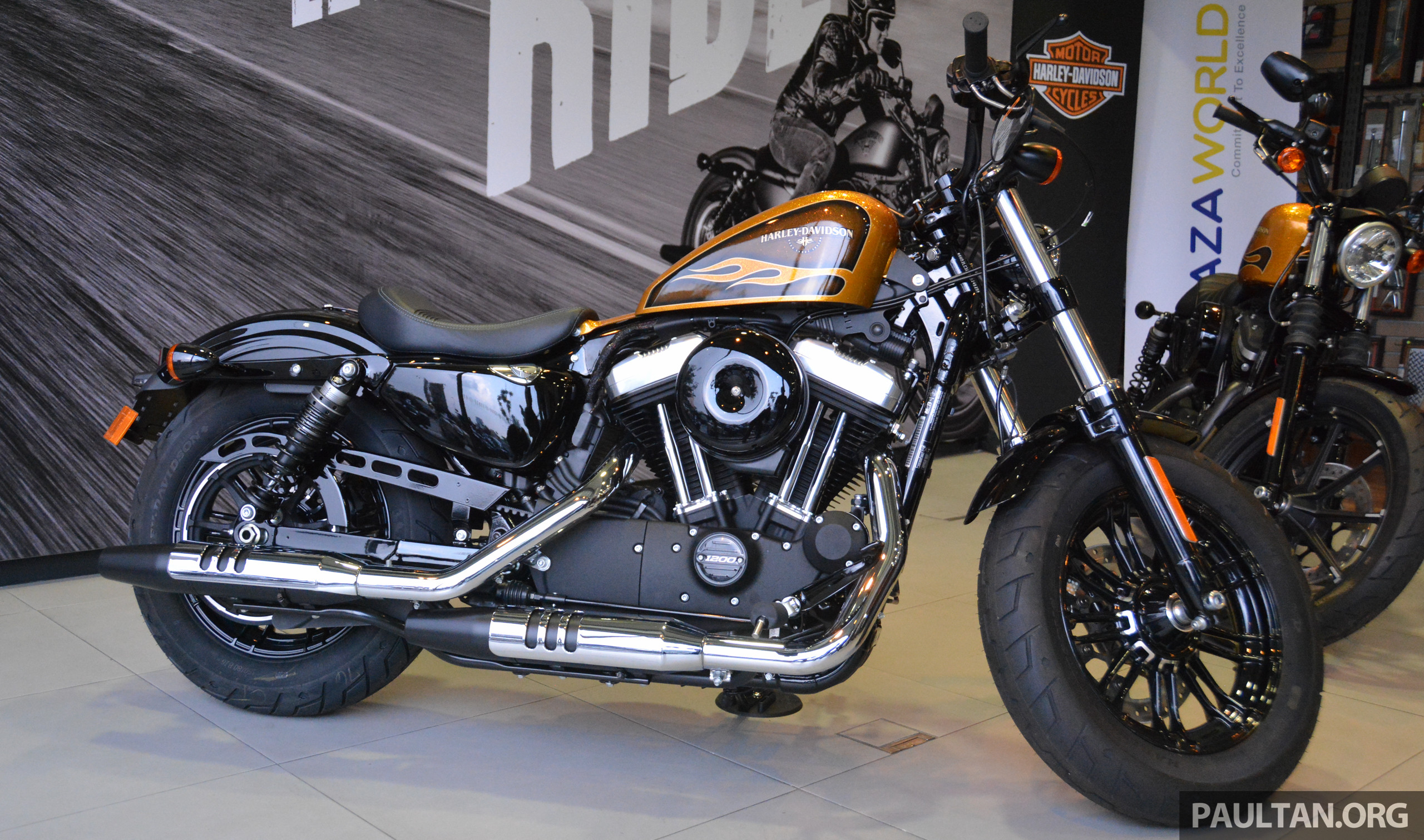 2560x1511 ... 2016 Harley Davidson Iron 883 And Forty Eight Dark Customs