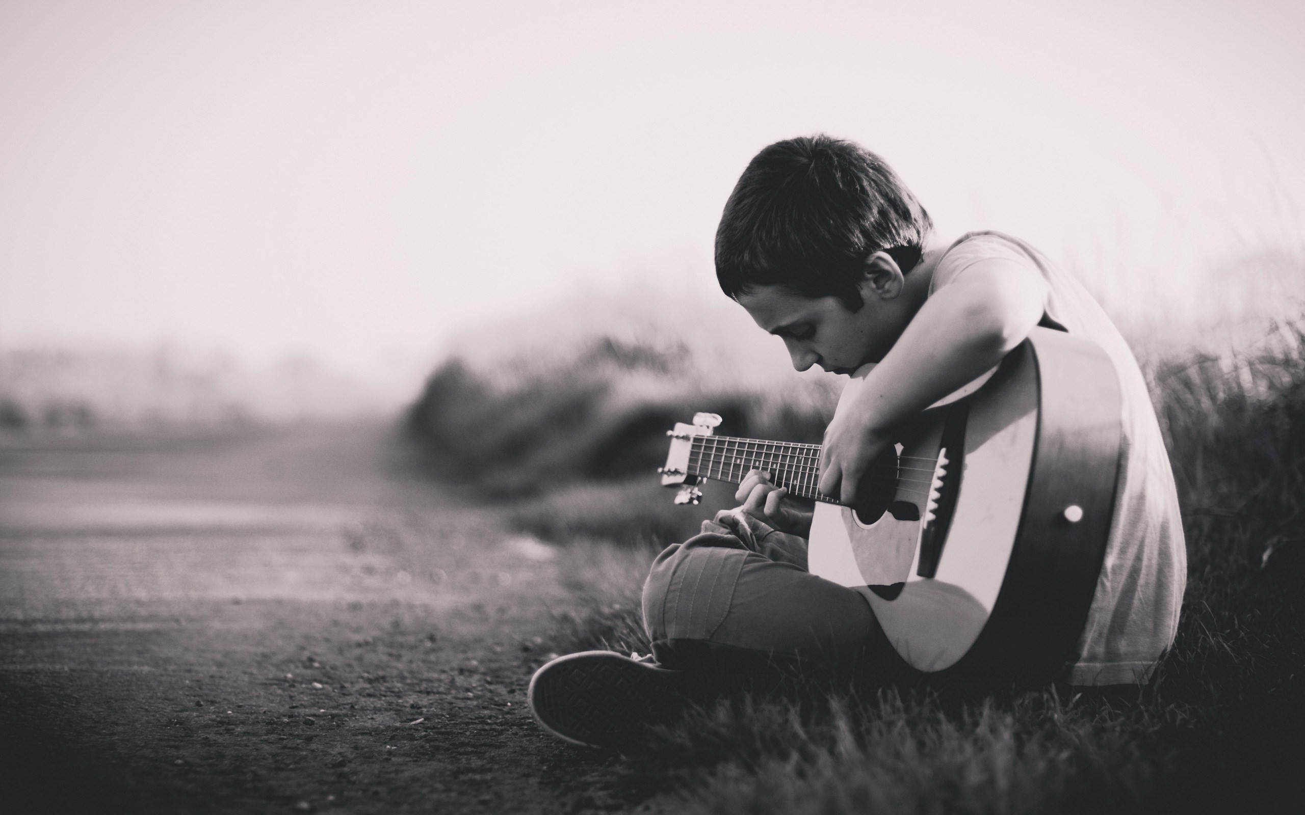 2560x1600 Lonely Boy Playing Guitar HD Images - New HD Wallpapers