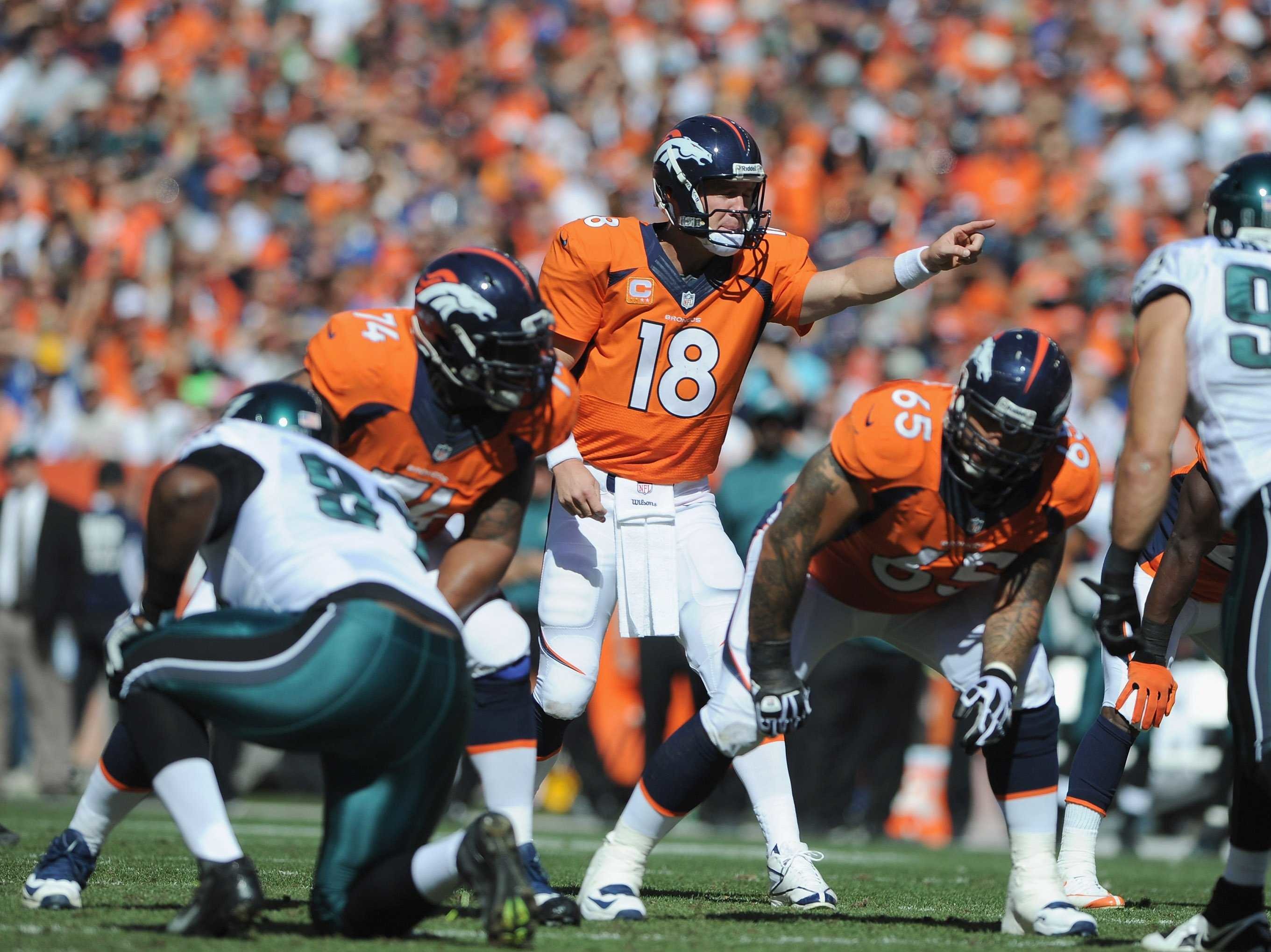 2721x2039 VIDEO: Peyton Manning, Broncos Used 'Papa Johns' As An Audible - Business  Insider