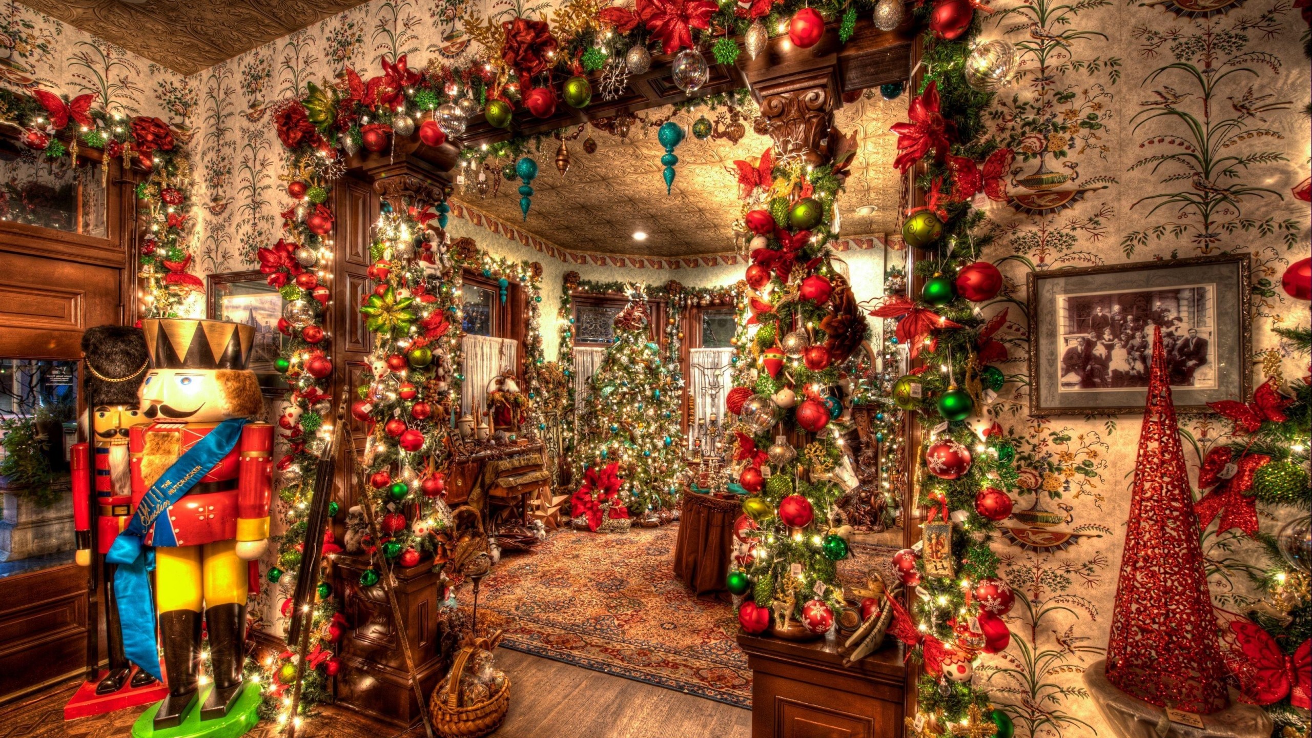2560x1440 Download  Christmas Decorations Ultra HD Wallpaper ...