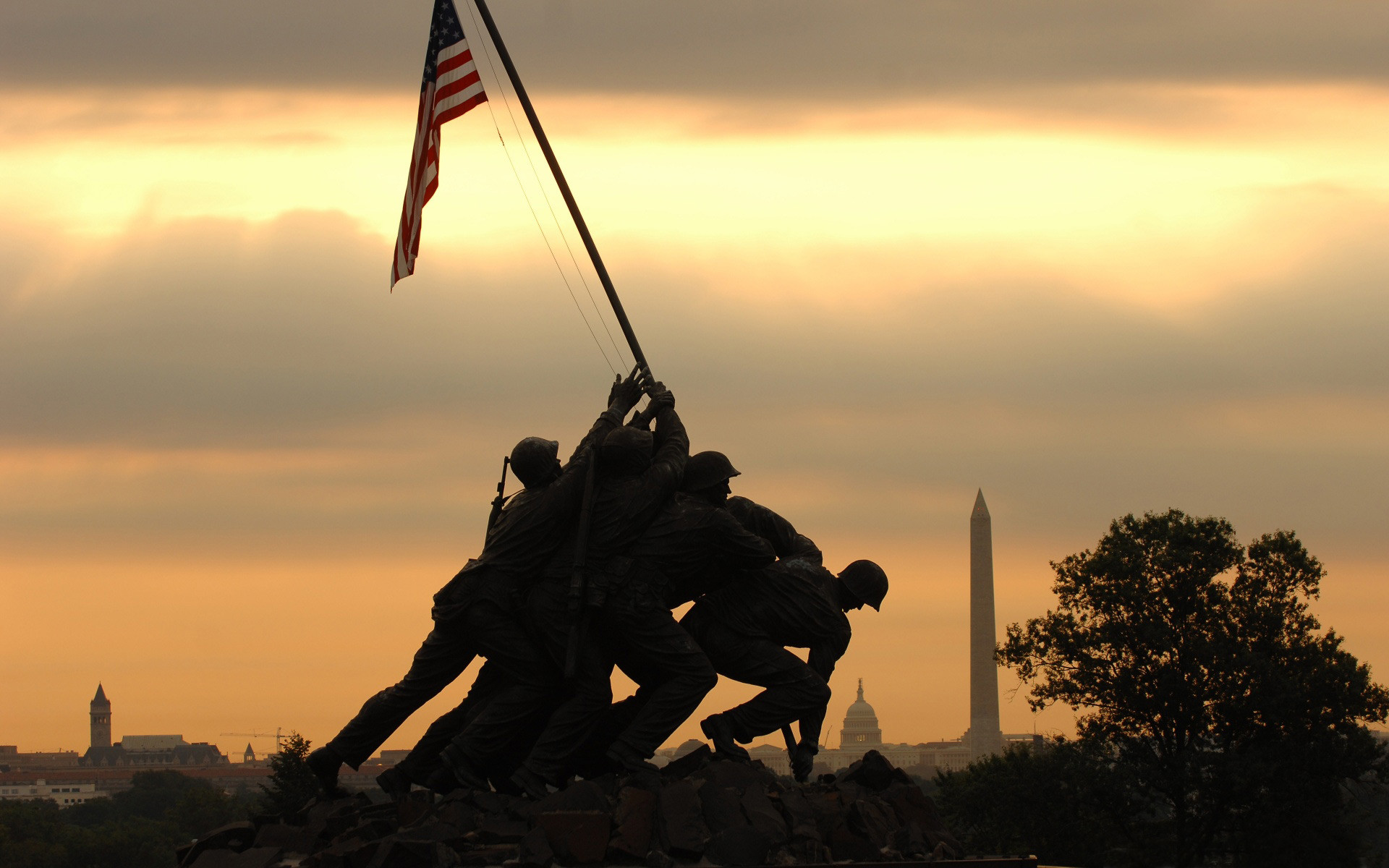 1920x1200 Free desktop wallpaper of Marine Corps War Memorial Iwo Jima Memorial.