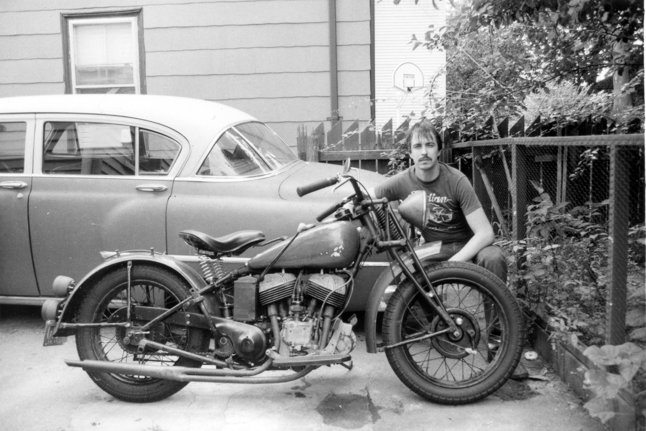 2706x1806 Vintage motorcycle