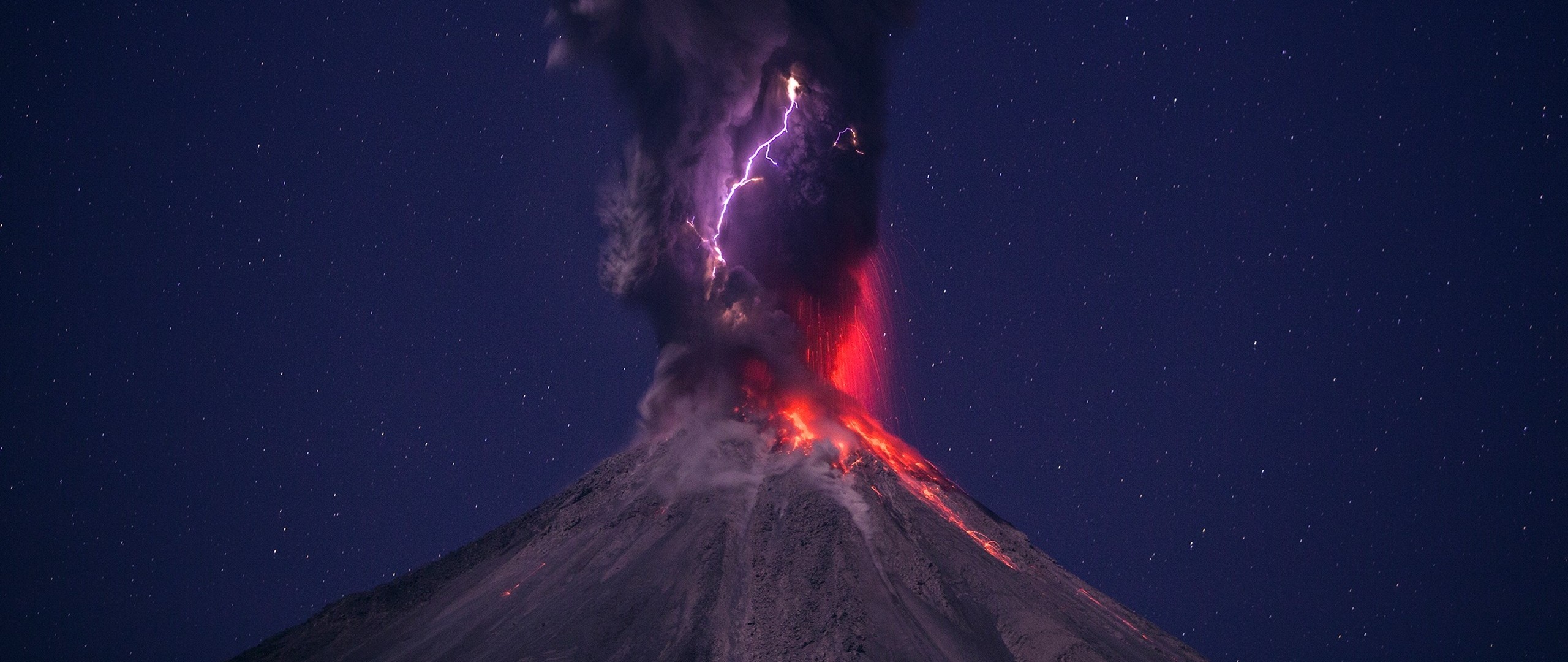 2560x1080  Wallpaper volcano, eruption, lightning, sky