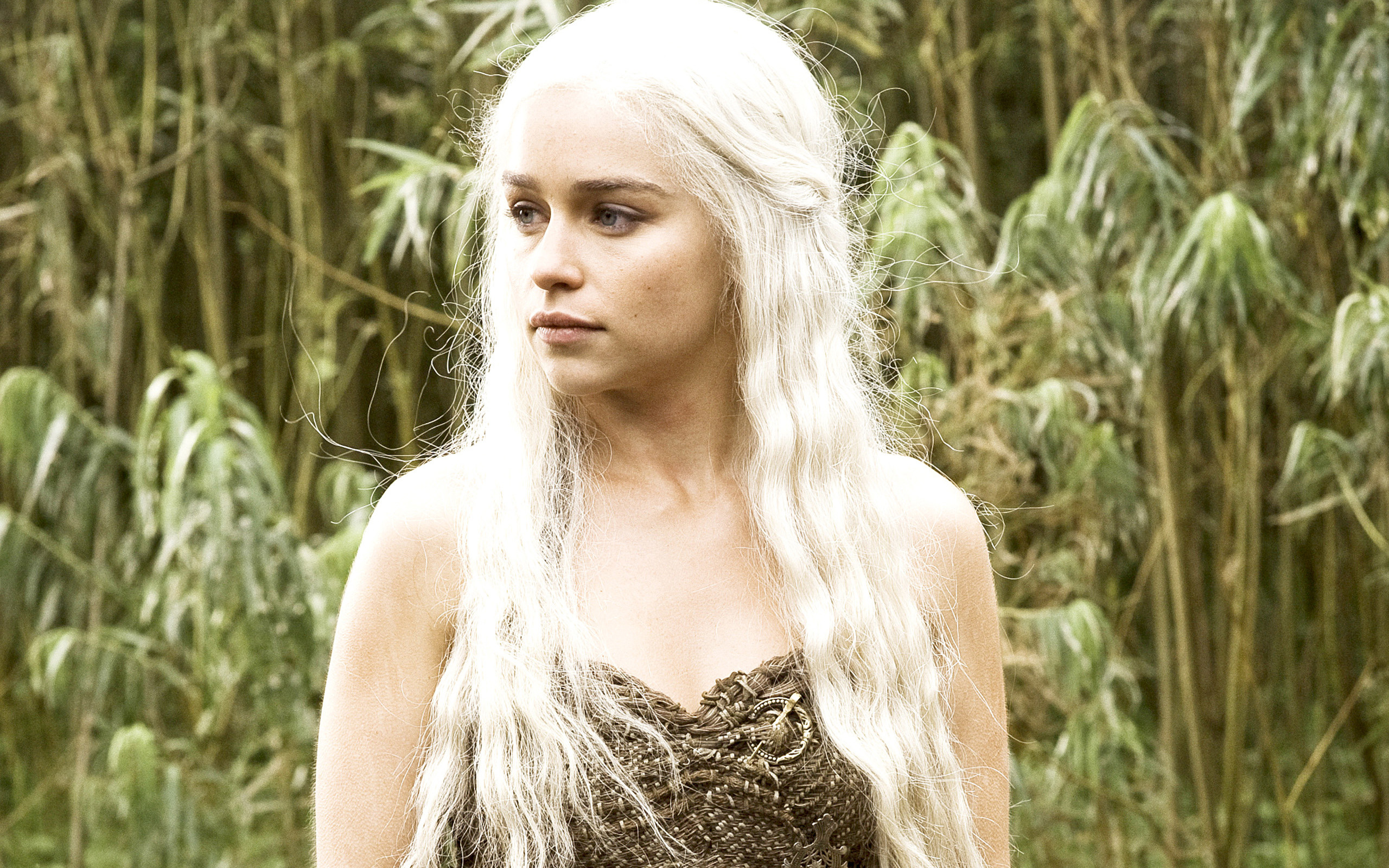 2560x1600 Emilia Clarke in HBO Game Of Thrones
