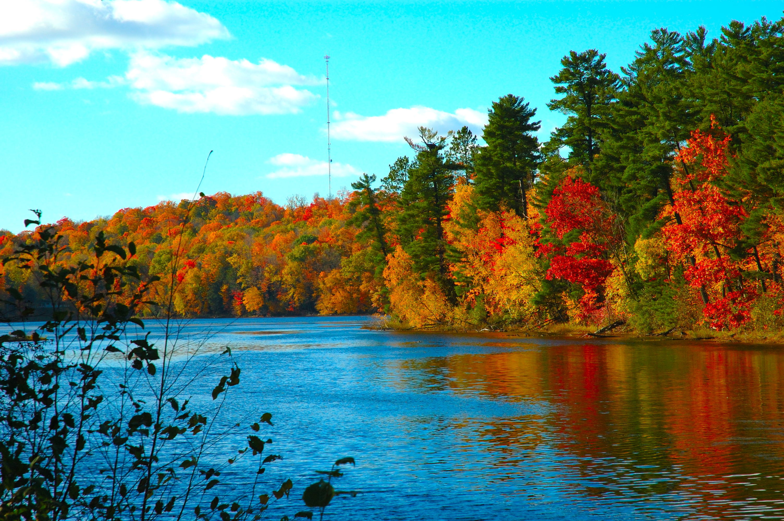 3008x2000 wisconsin photos of scenery | Computer wallpaper, cool wallpaper, Fall on  the Wolf River
